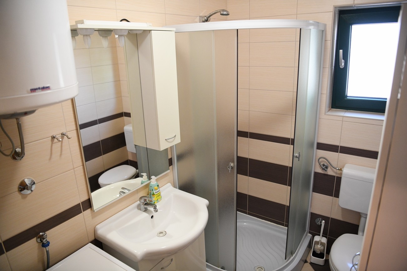 Two bedroom apartment with terrace and sea view Bošana, Pag  A-a