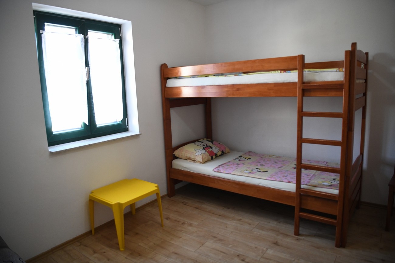 Two bedroom apartment with terrace and sea view Bošana, Pag  A-a