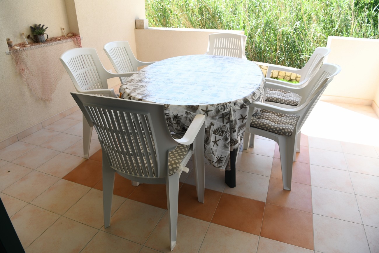 Two bedroom apartment with terrace and sea view Bošana, Pag  A-a