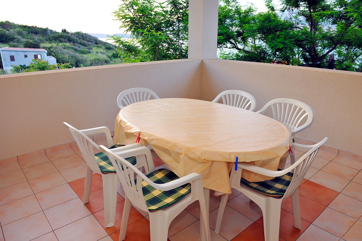Two bedroom apartment with terrace and sea view Bošana, Pag  A-c