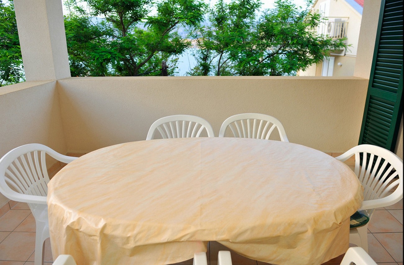 Two bedroom apartment with terrace and sea view Bošana, Pag  A-c