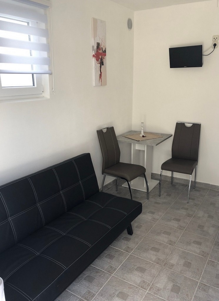 One bedroom apartment with terrace Vir  A-a