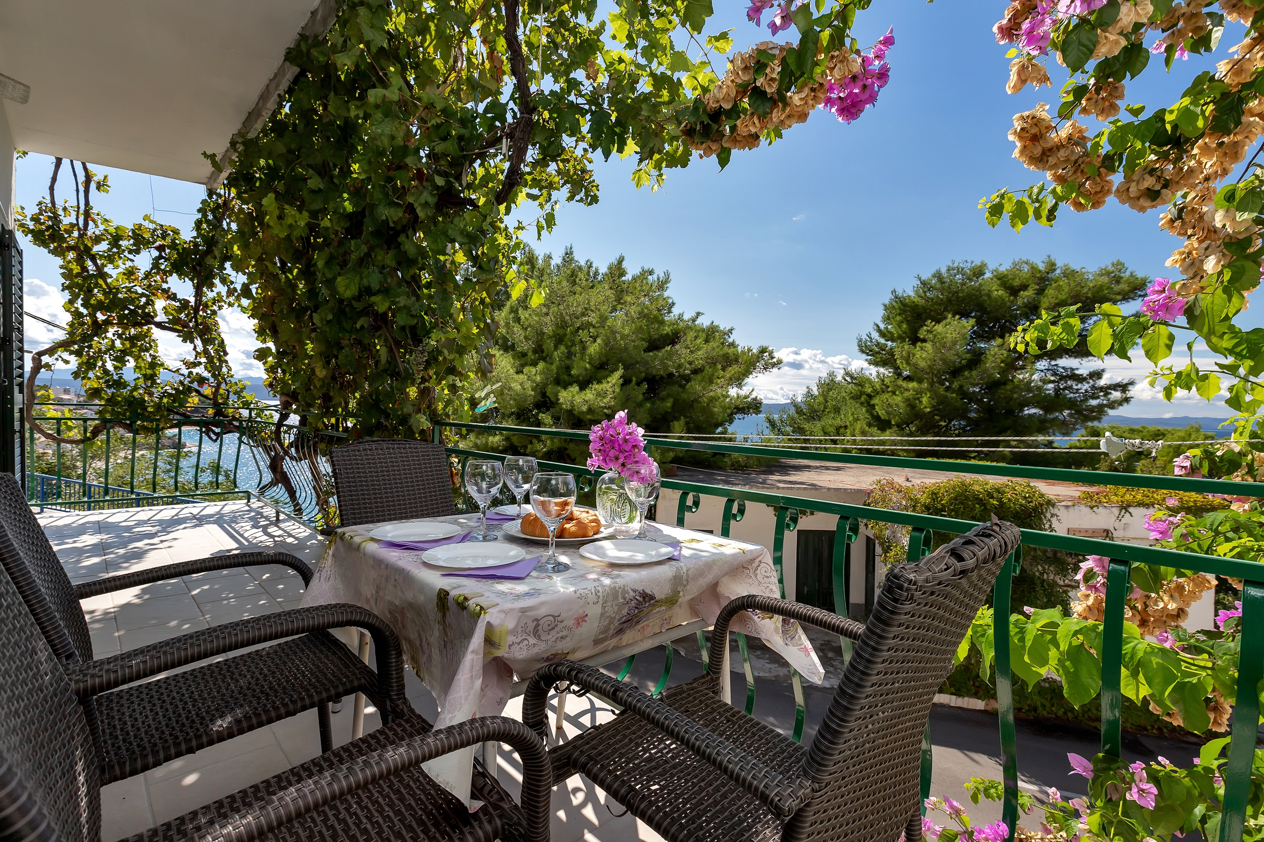 Two bedroom apartment with balcony and sea view Drašnice, Makarska  A-a