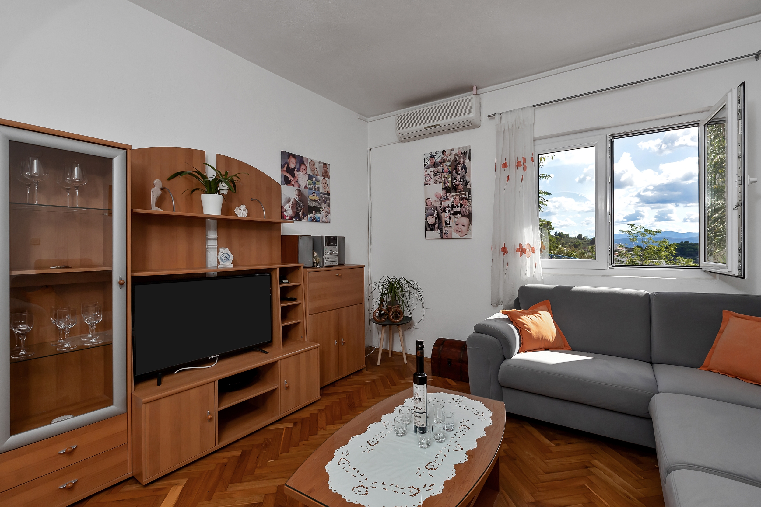 Two bedroom apartment with balcony and sea view Drašnice, Makarska  A-a