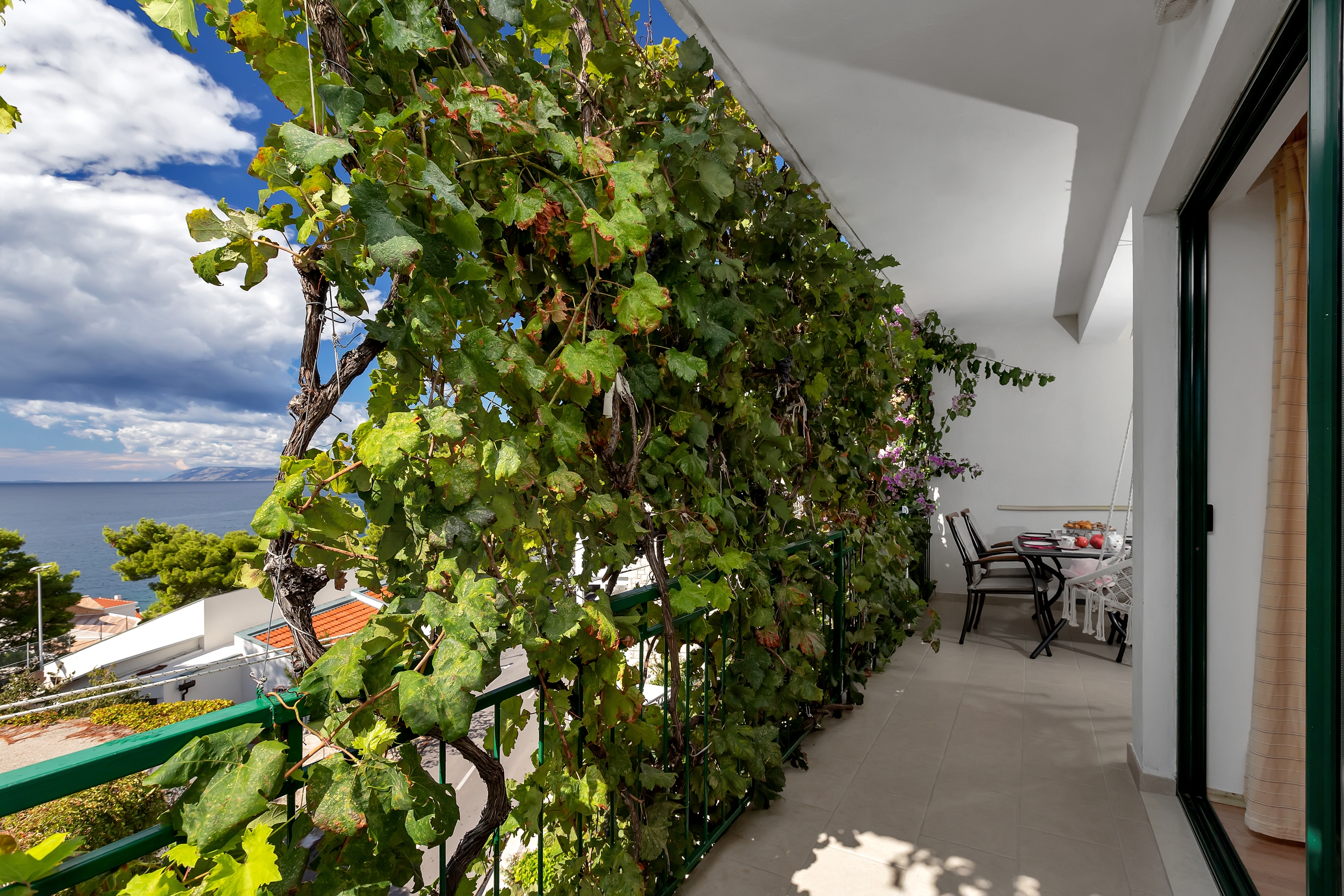 One bedroom apartment with balcony and sea view Drašnice, Makarska  A-b