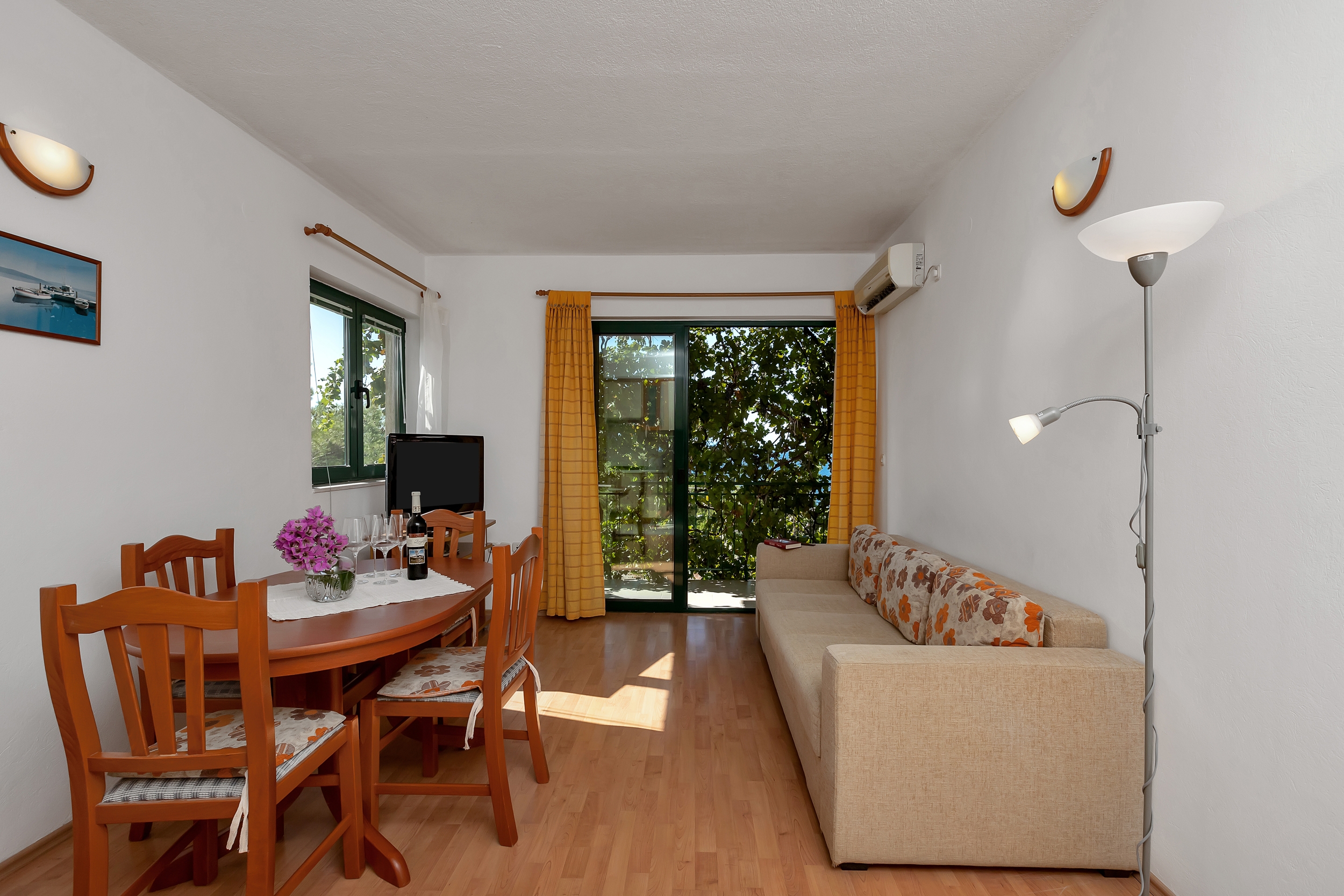 One bedroom apartment with balcony and sea view Drašnice, Makarska  A-b