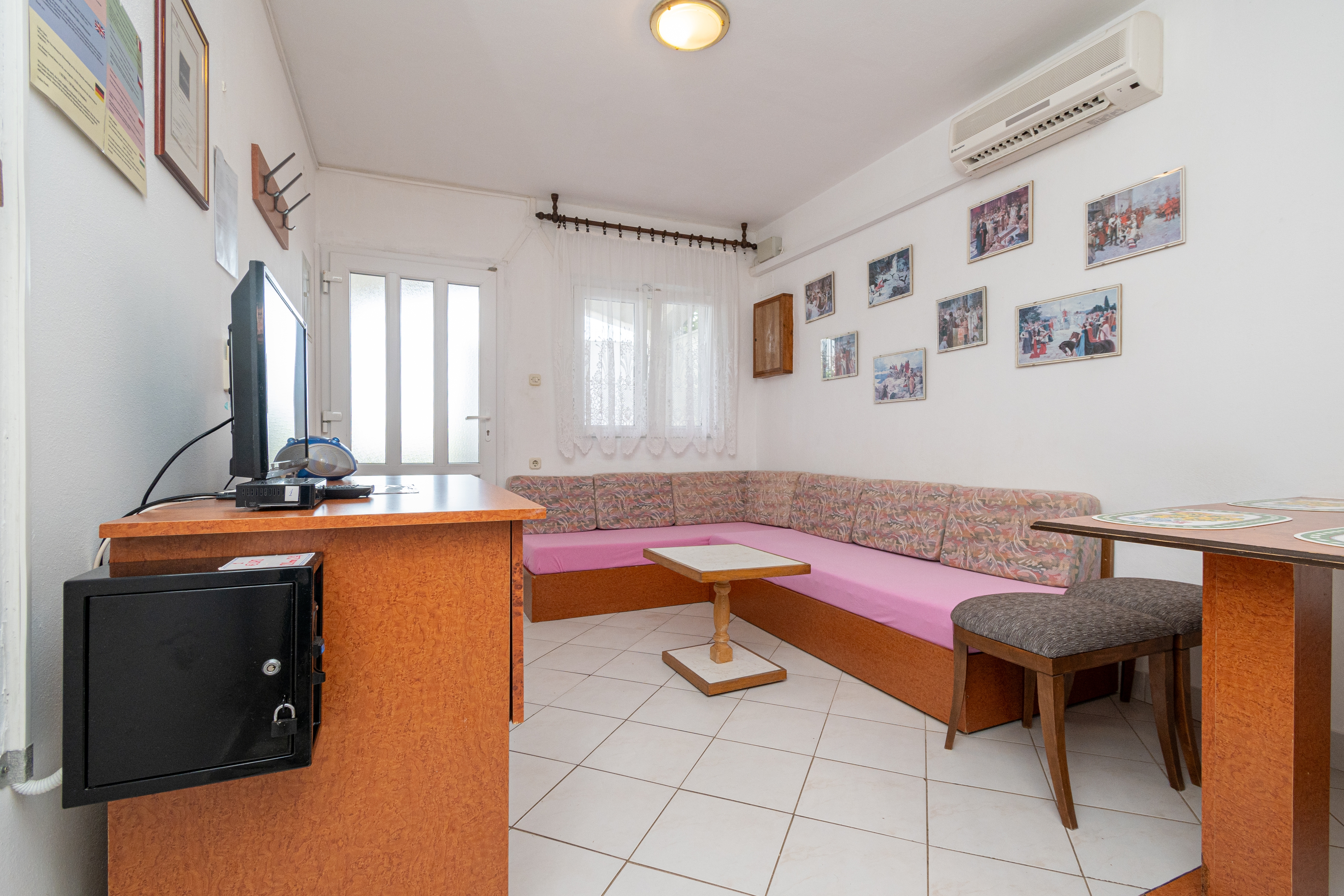One bedroom apartment with terrace Povljana, Pag (A-227-a) One bedroom apartment with terrace Povljana, Pag (A-227-a)