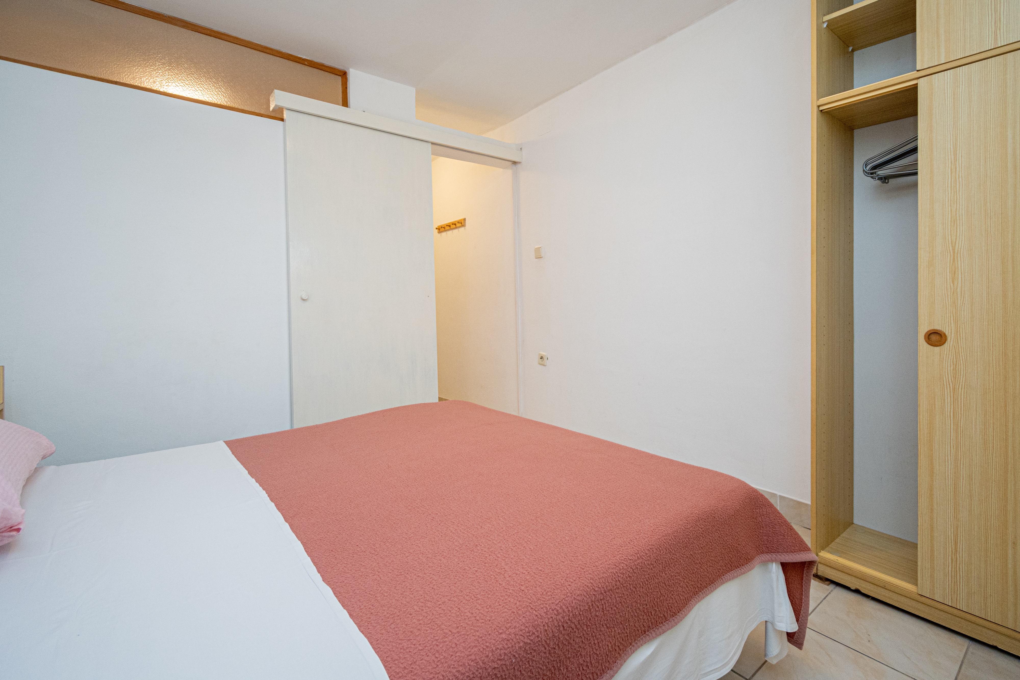One bedroom apartment with terrace Povljana, Pag  A-d