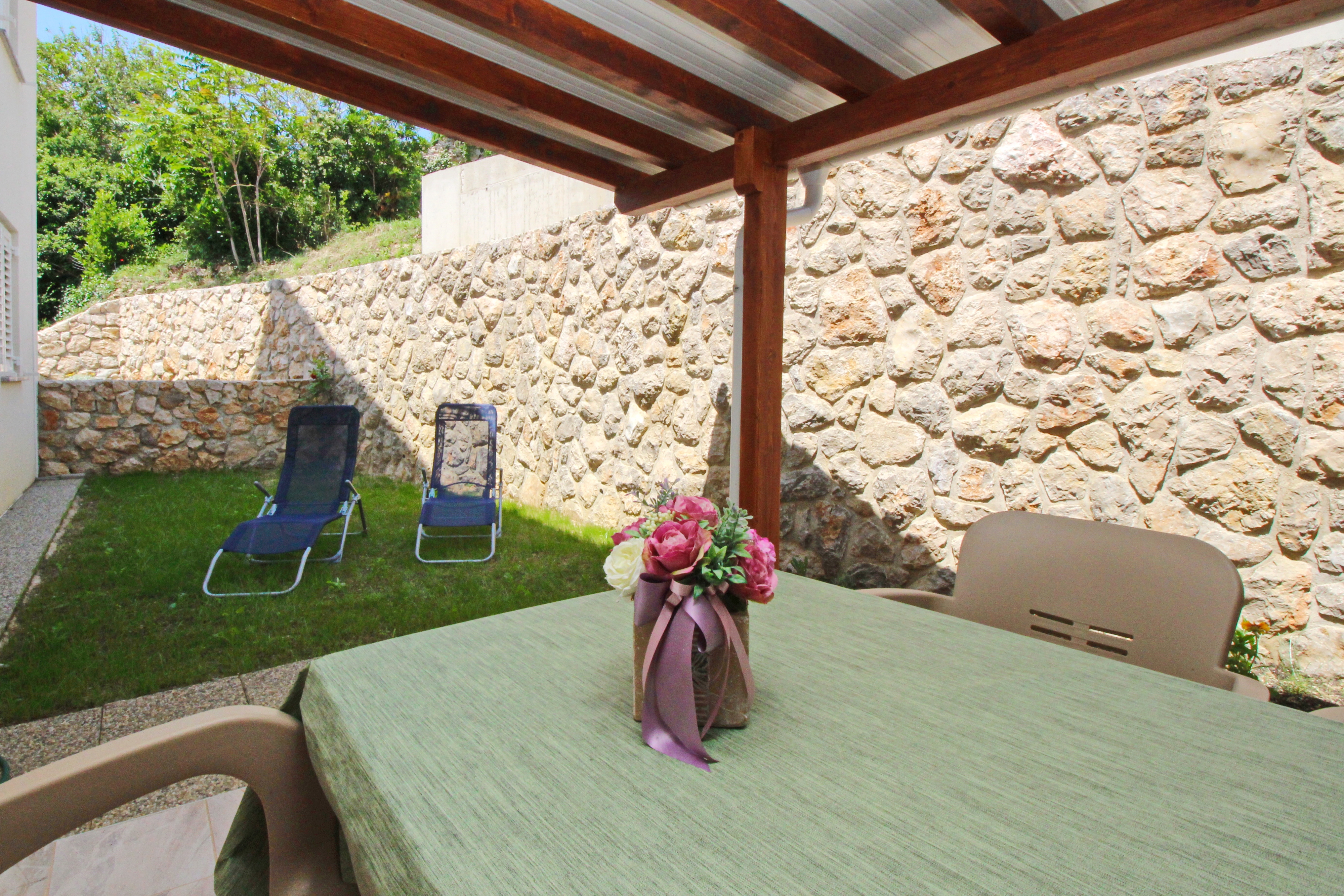 Studio flat with terrace Baška, Krk (AS-22700-a)