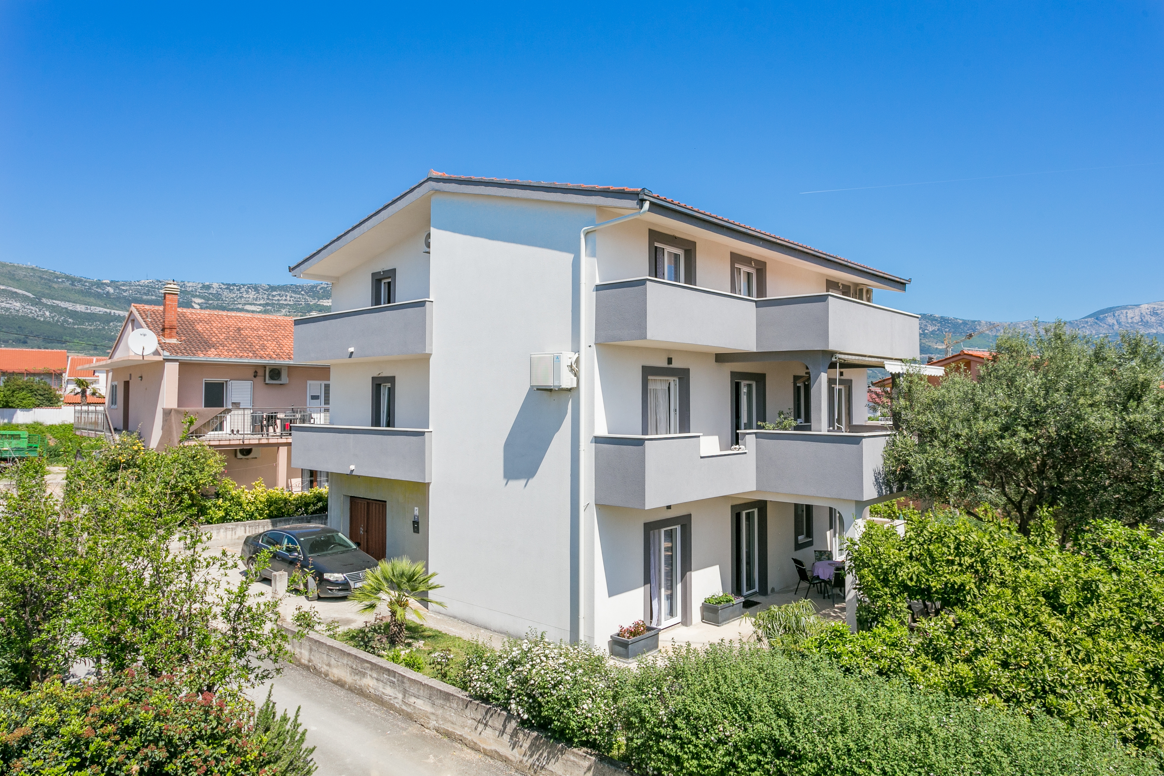 Dvosobni apartman s terasom Kaštel Novi, Kaštela  A-a
