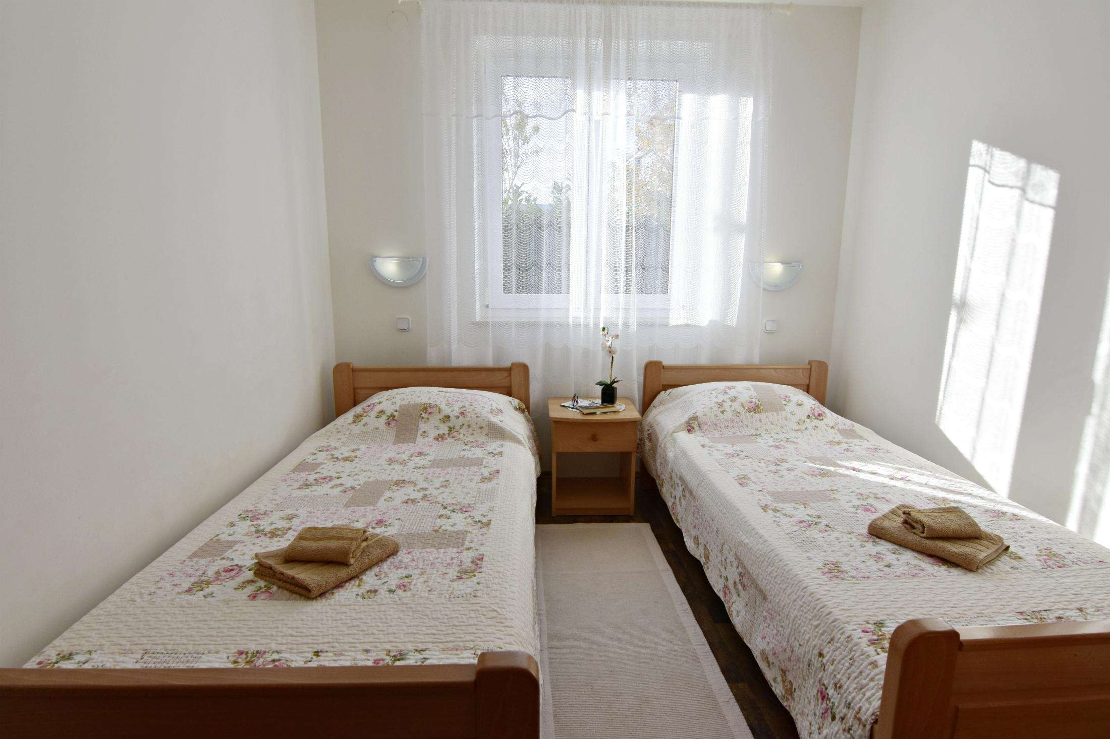 Two bedroom apartment with terrace Zambratija, Umag  A-a