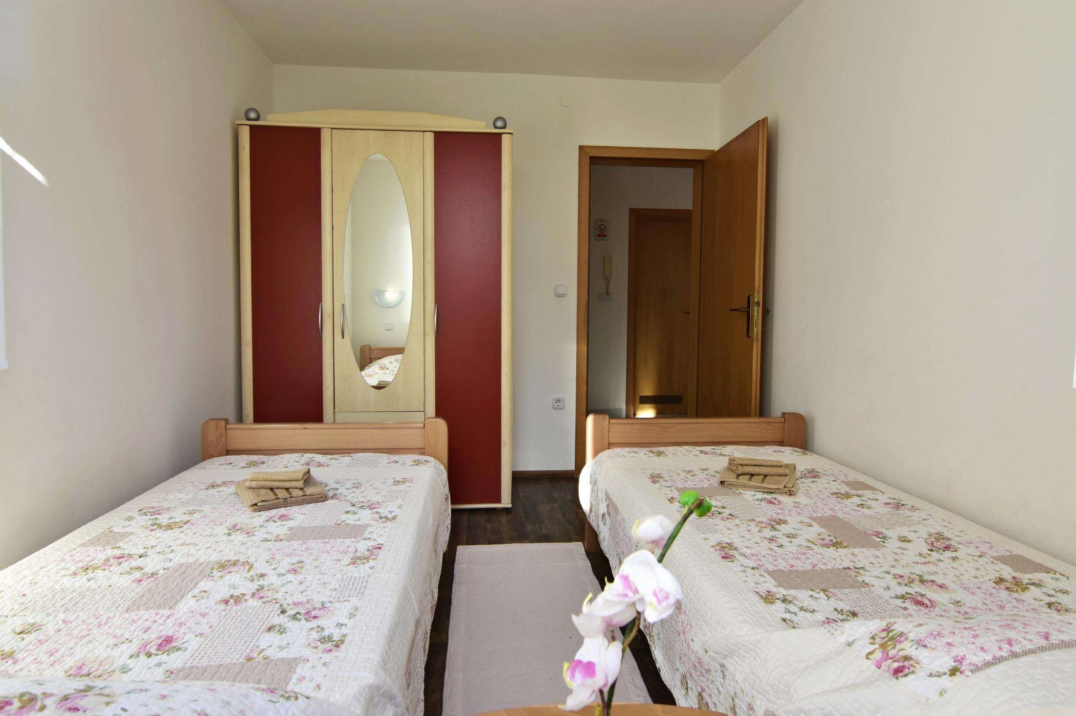 Two bedroom apartment with terrace Zambratija, Umag  A-a
