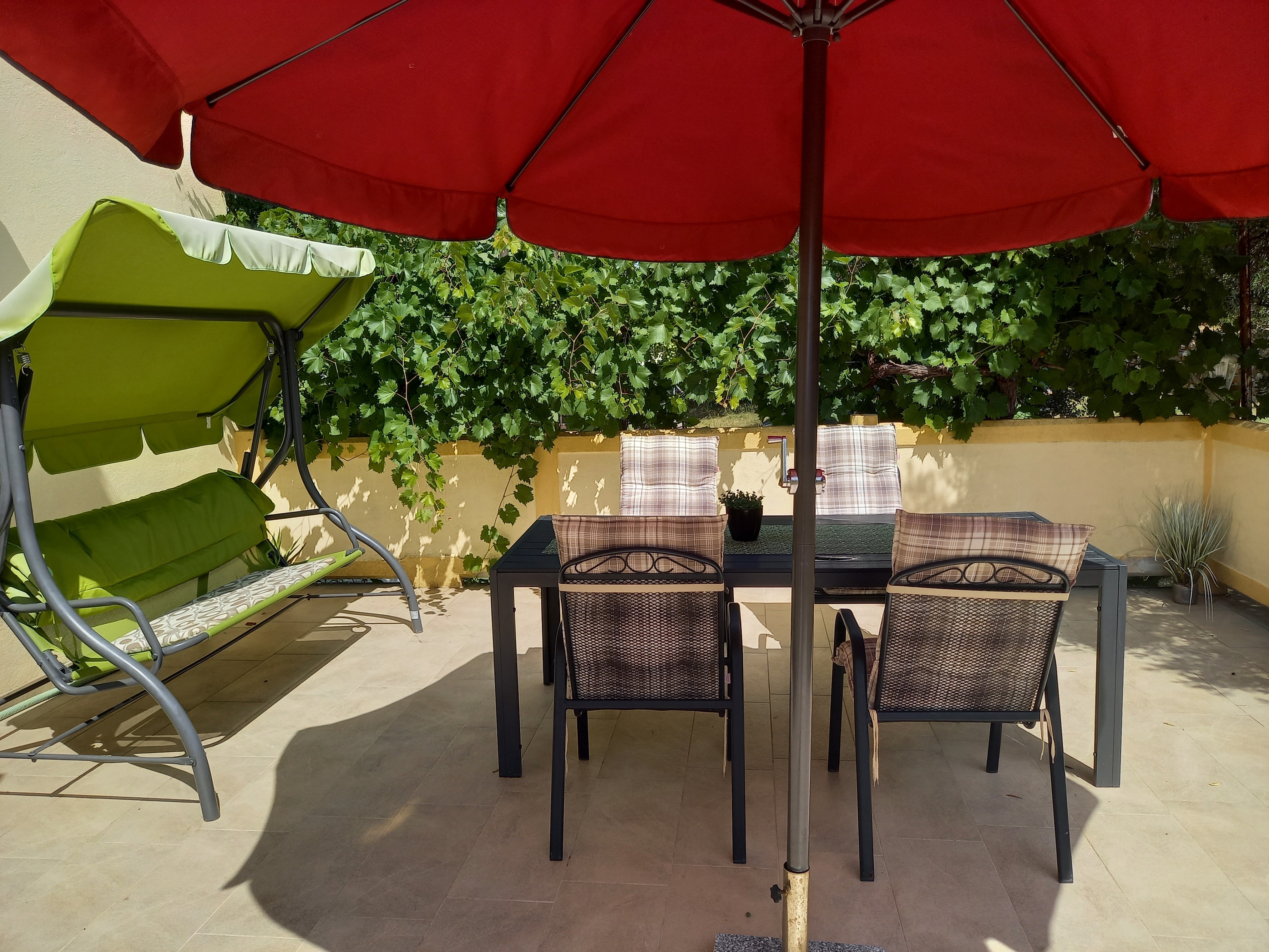 Two bedroom apartment with terrace and sea view Supetarska Draga - Gornja, Rab  A-b