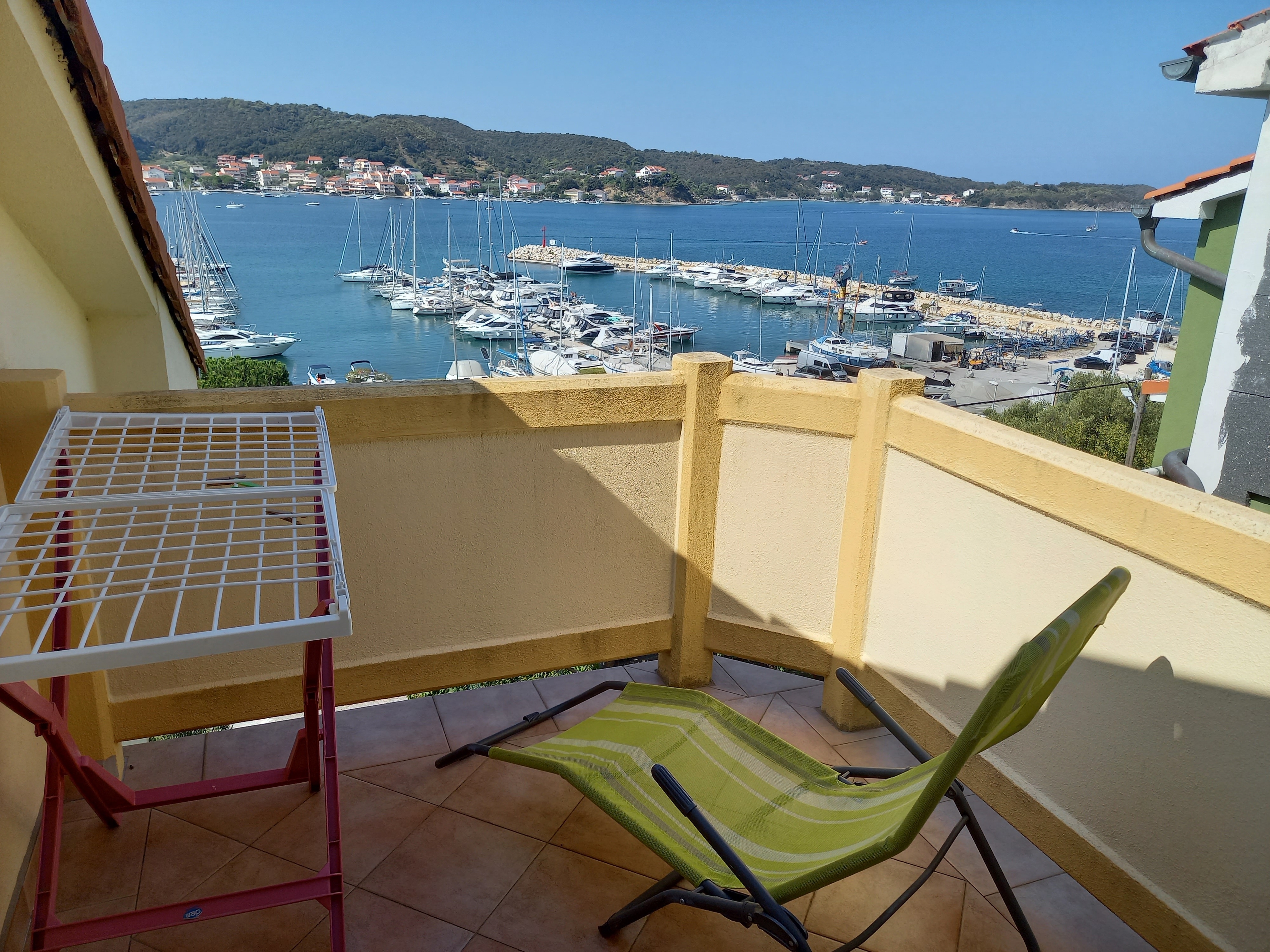 Two bedroom apartment with balcony and sea view Supetarska Draga - Gornja, Rab  A-c