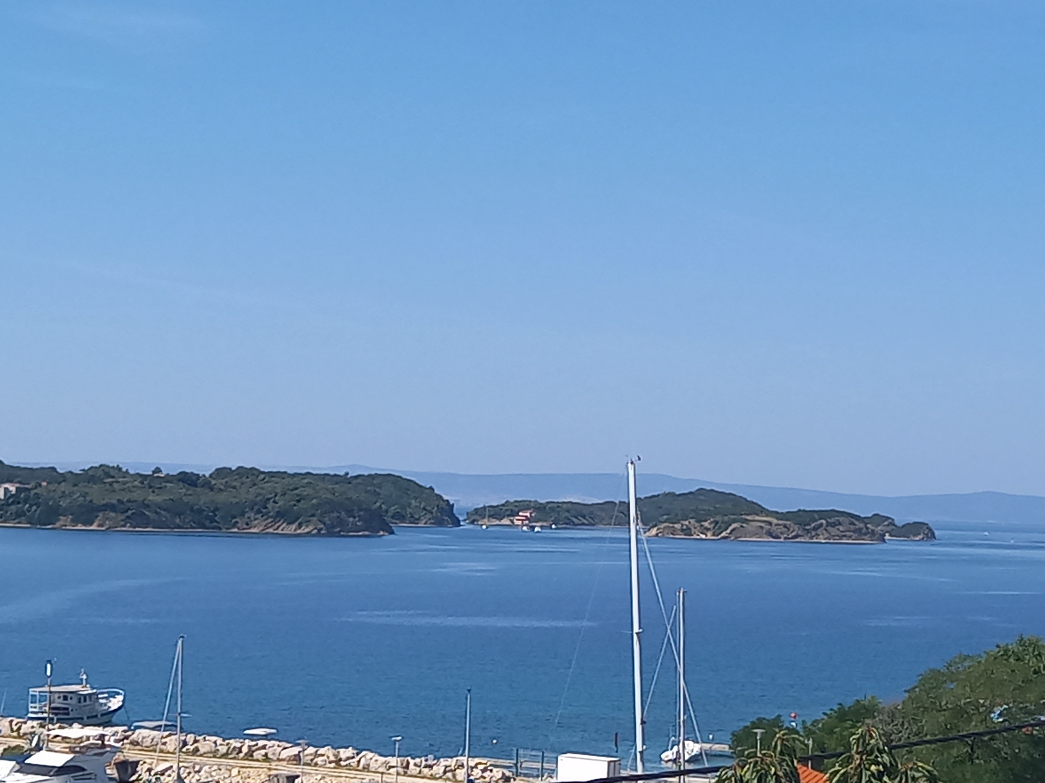 Two bedroom apartment with balcony and sea view Supetarska Draga - Gornja, Rab  A-c