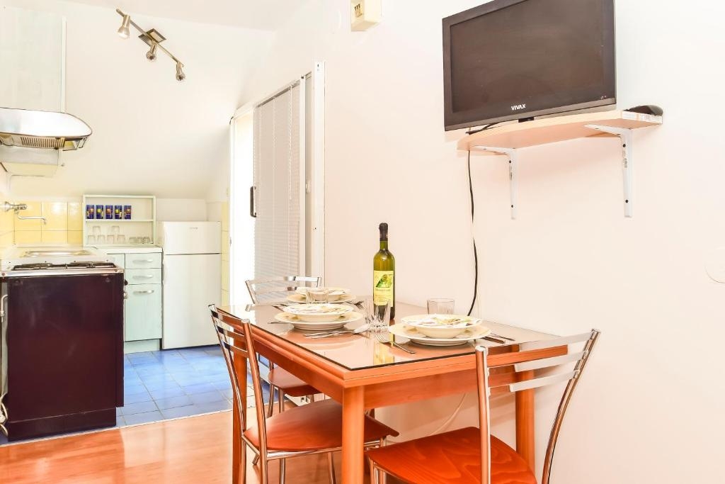 Studio flat with balcony and sea view Žaborić, Šibenik  AS-a