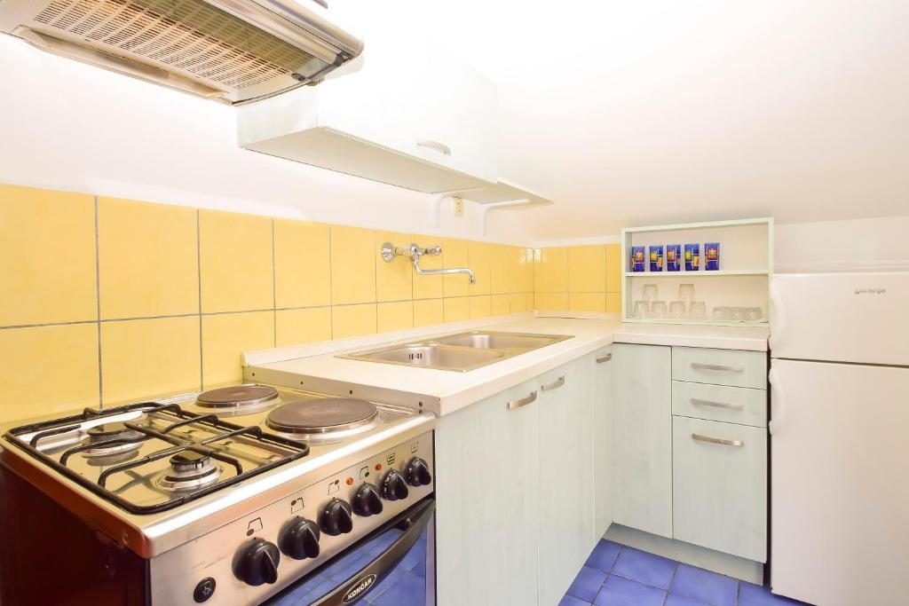 Studio flat with balcony and sea view Žaborić, Šibenik  AS-a