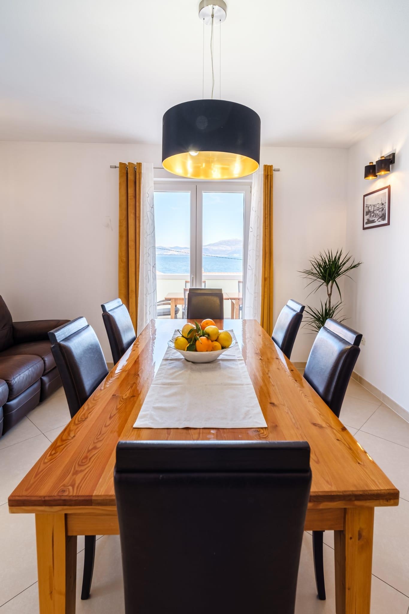 Three bedroom apartment with terrace and sea view Sutivan, Brač  A-a