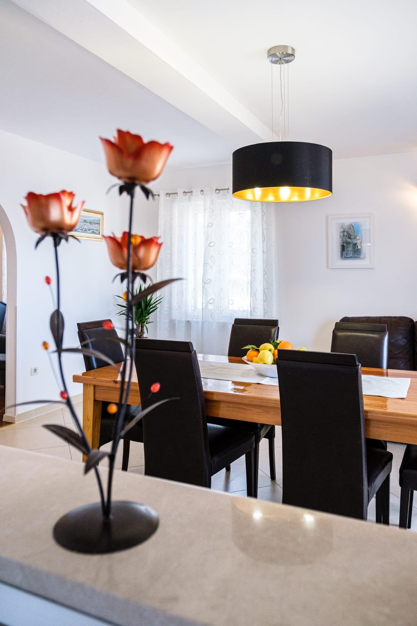 Three bedroom apartment with terrace and sea view Sutivan, Brač  A-a