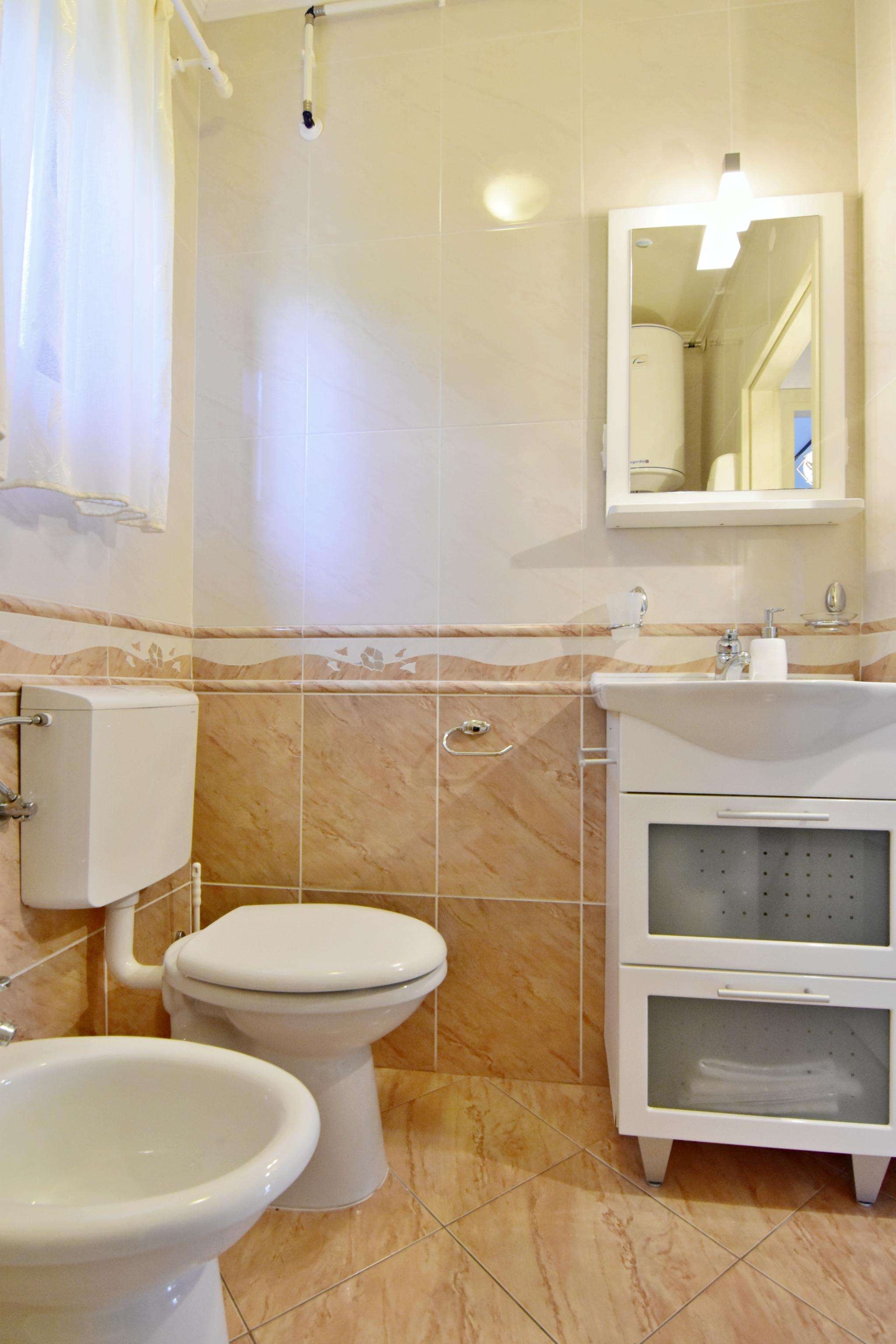 Two bedroom apartment with terrace Umag  A-b