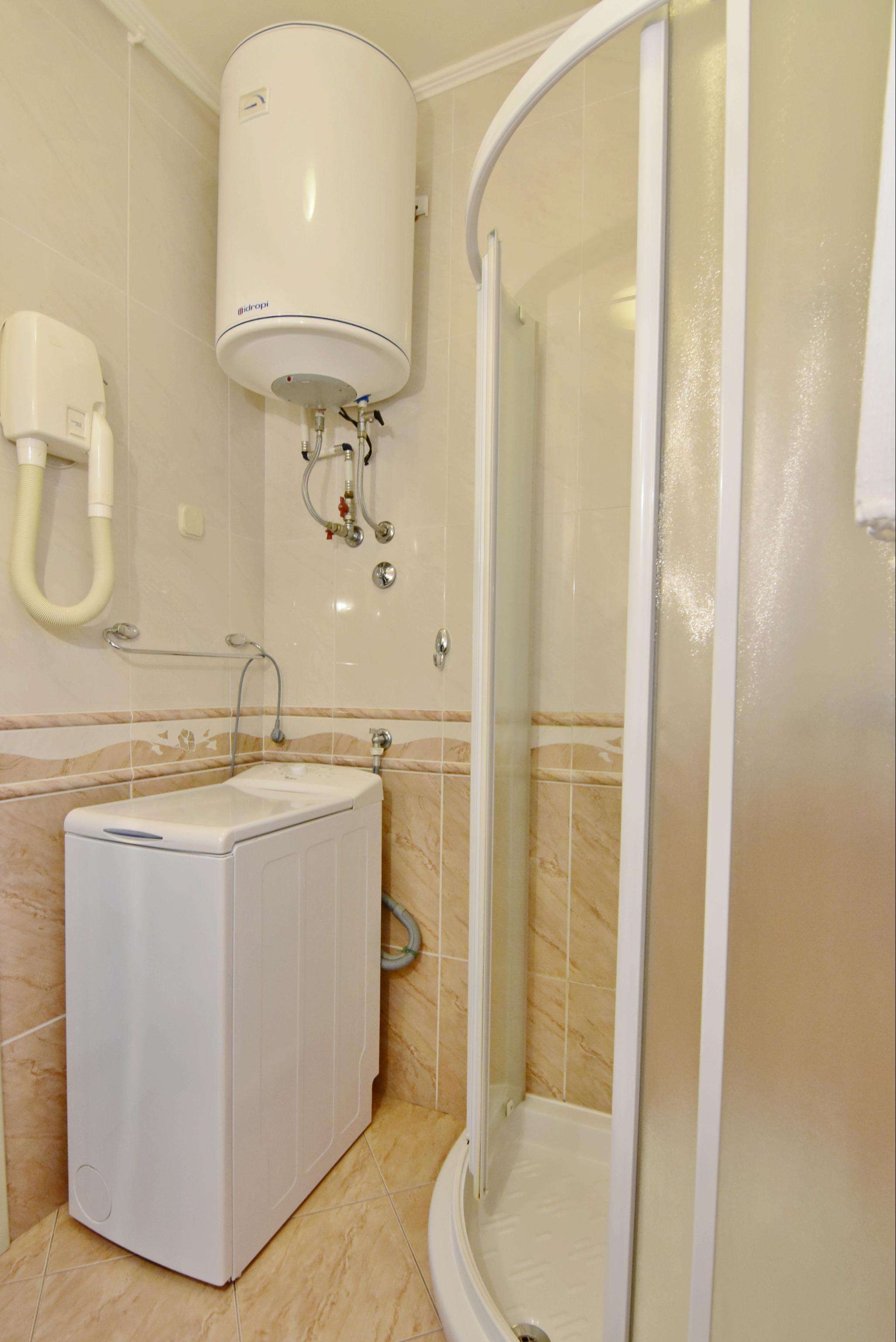 Two bedroom apartment with terrace Umag  A-b