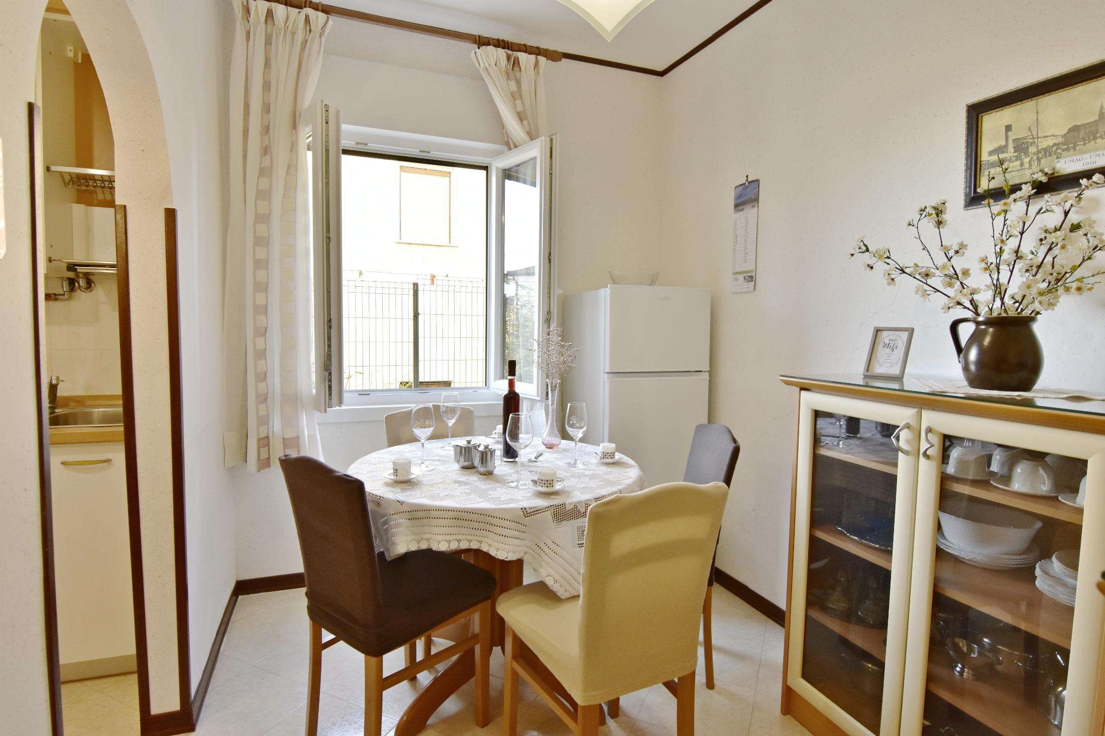 Two bedroom apartment with terrace Umag (A-22722-b)