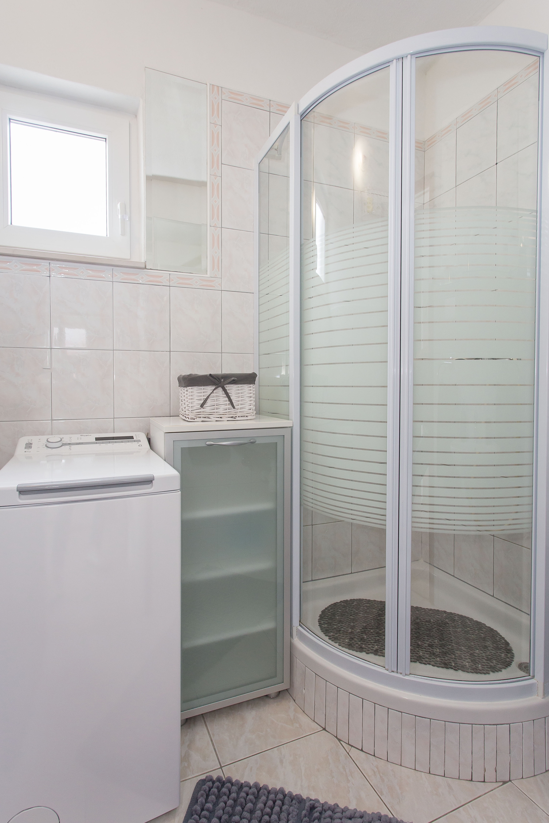 Three bedroom house with terrace and sea view Sevid, Trogir  K