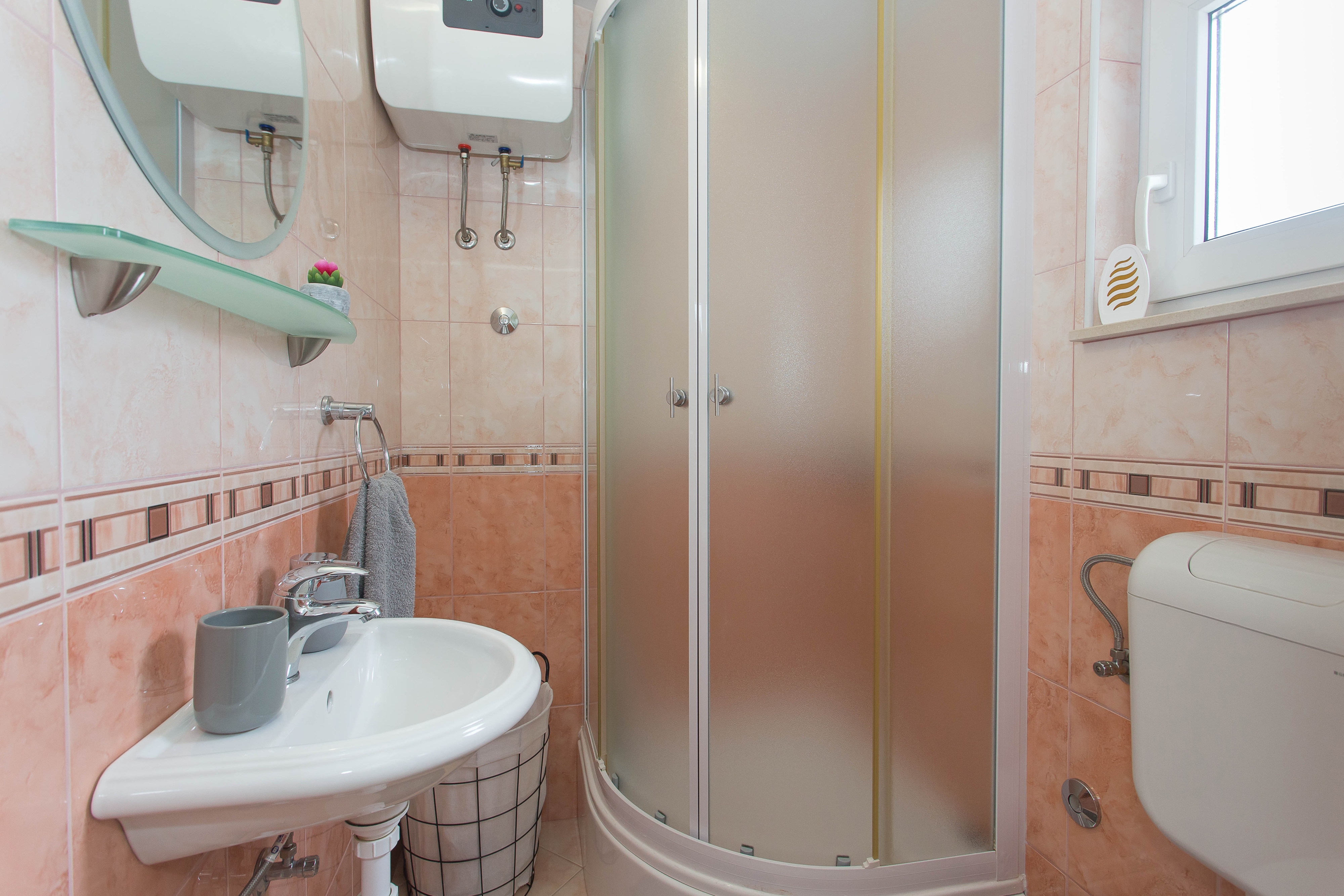 Three bedroom house with terrace and sea view Sevid, Trogir  K