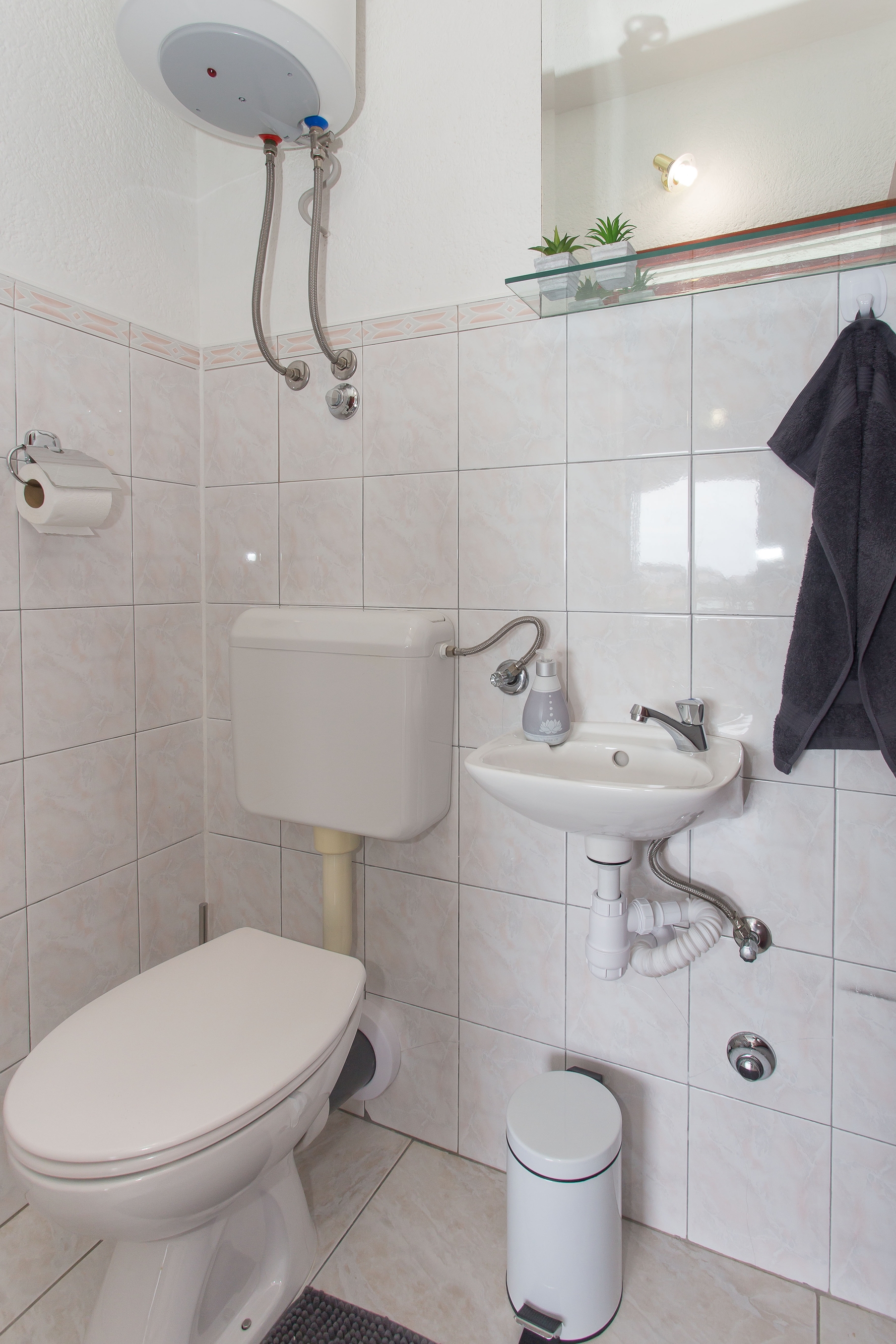 Three bedroom house with terrace and sea view Sevid, Trogir  K