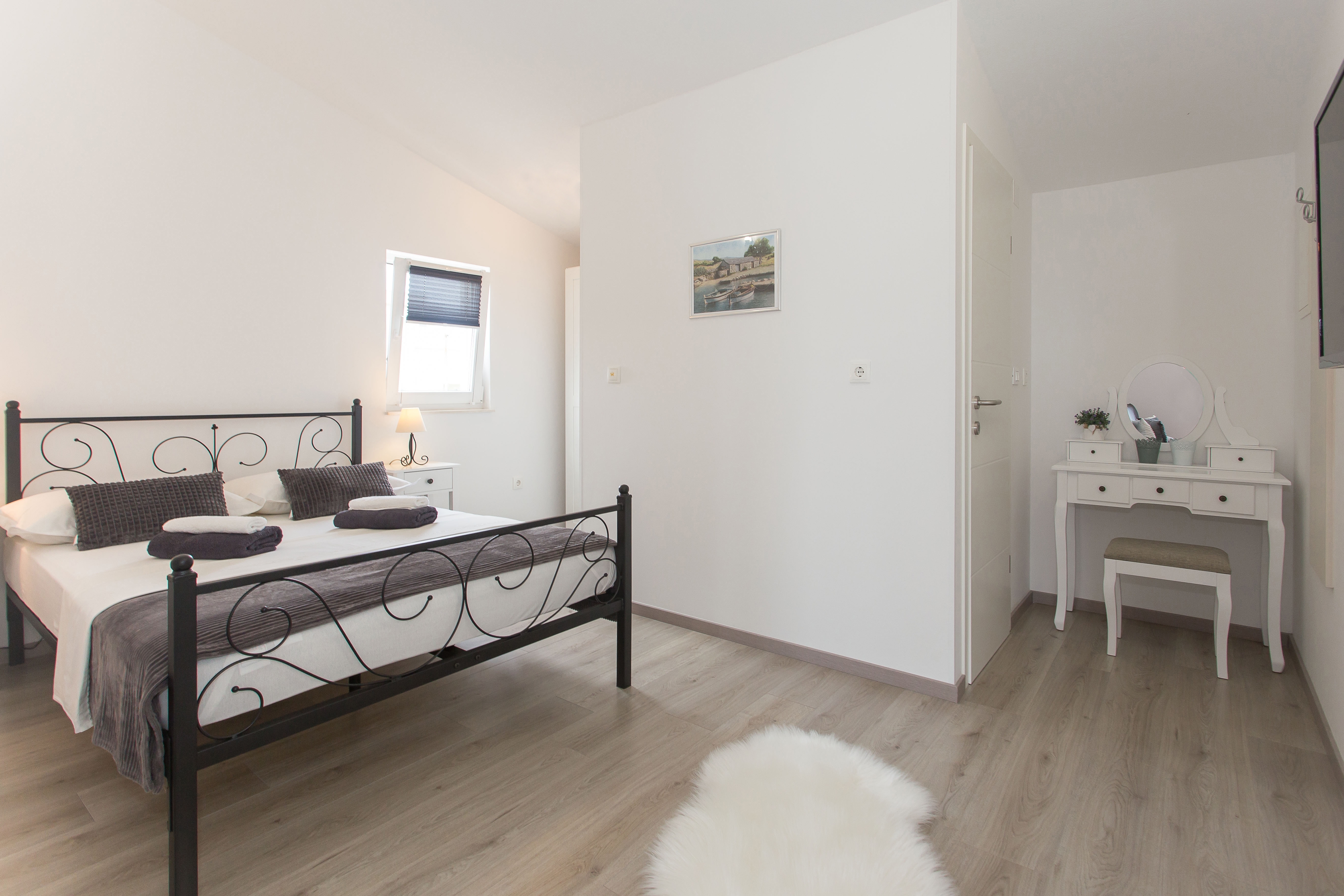 Three bedroom house with terrace and sea view Sevid, Trogir  K