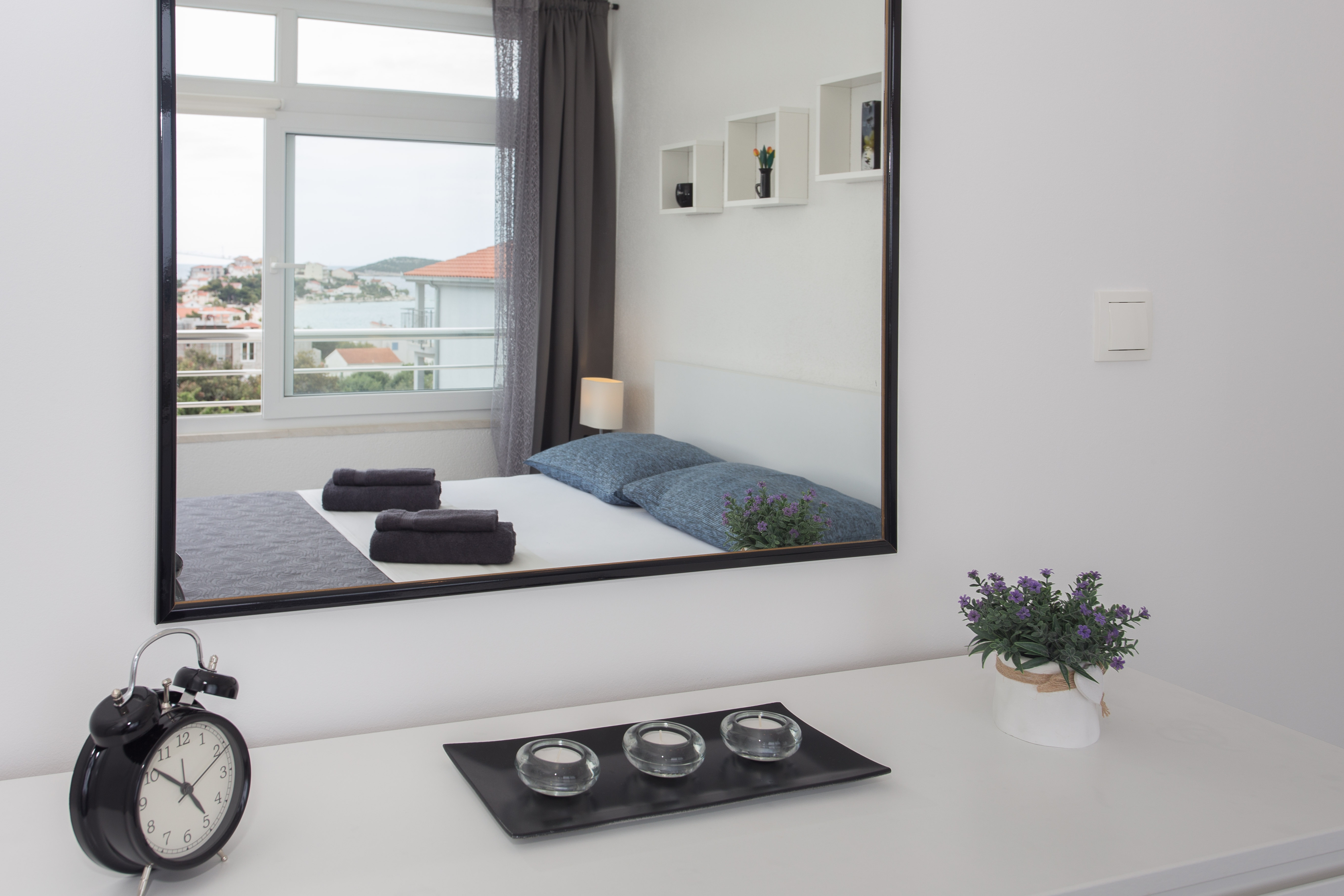 Three bedroom house with terrace and sea view Sevid, Trogir  K