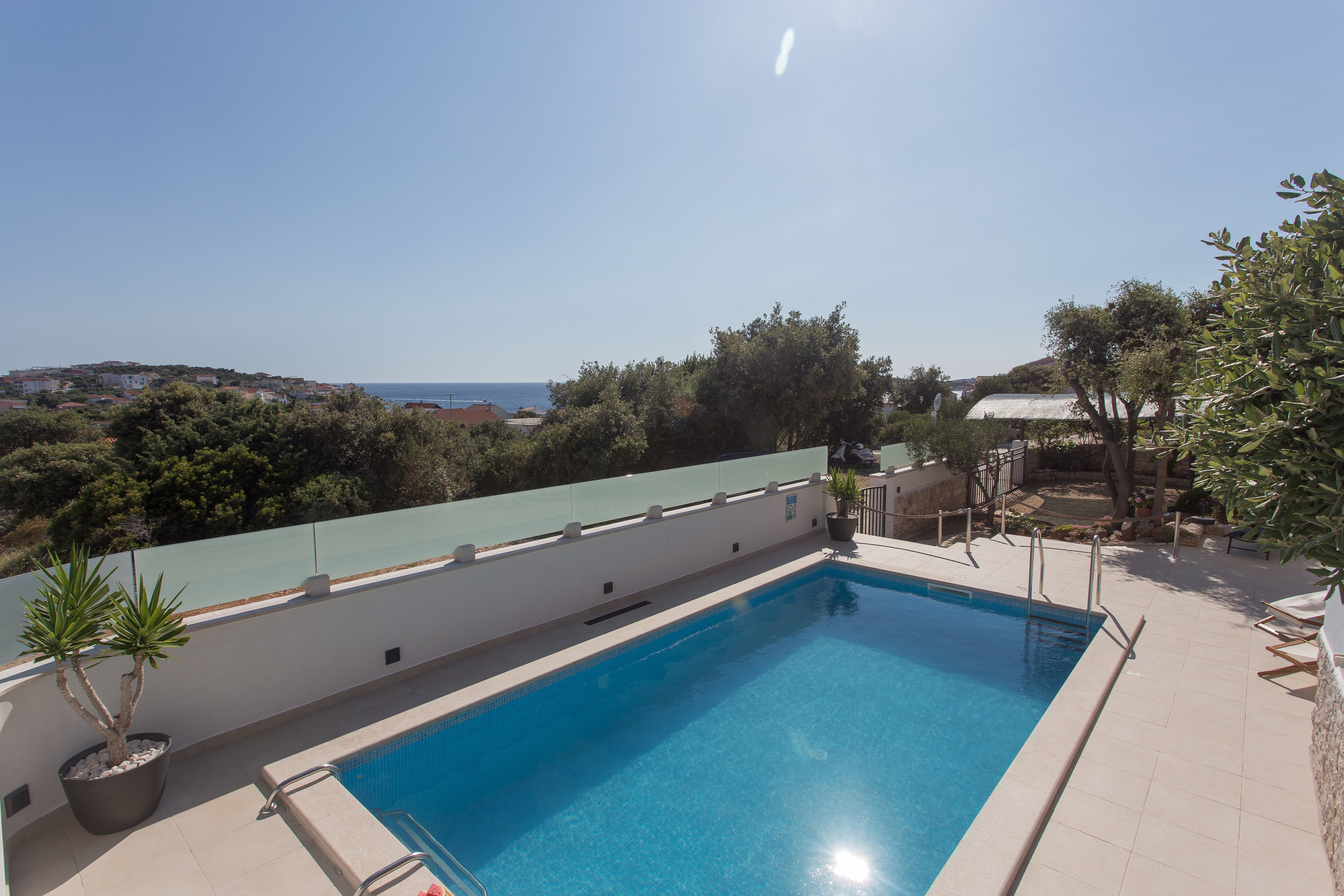Three bedroom house with terrace and sea view Sevid, Trogir  K