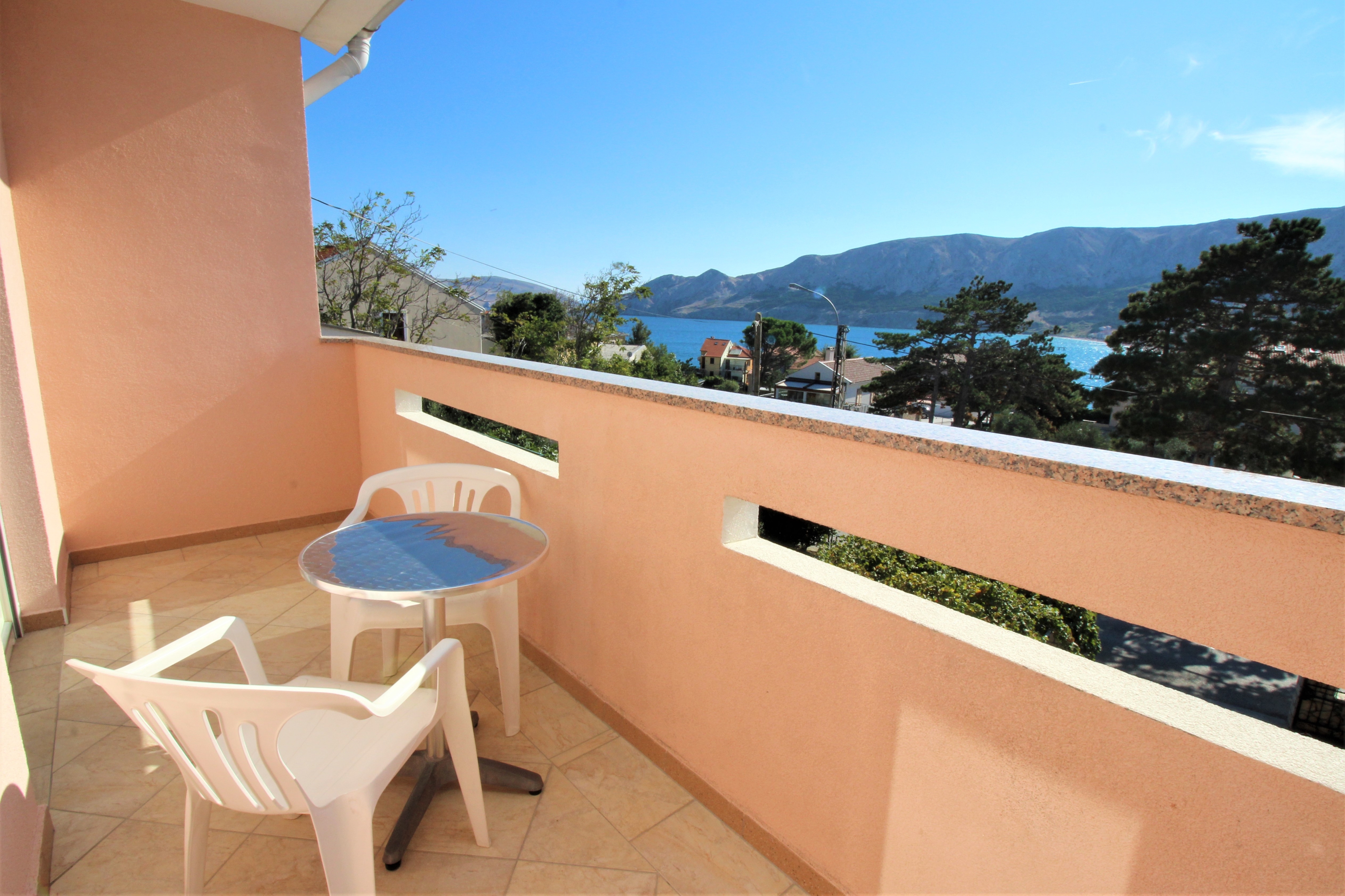 Three bedroom apartment with balcony Baška, Krk  A-d