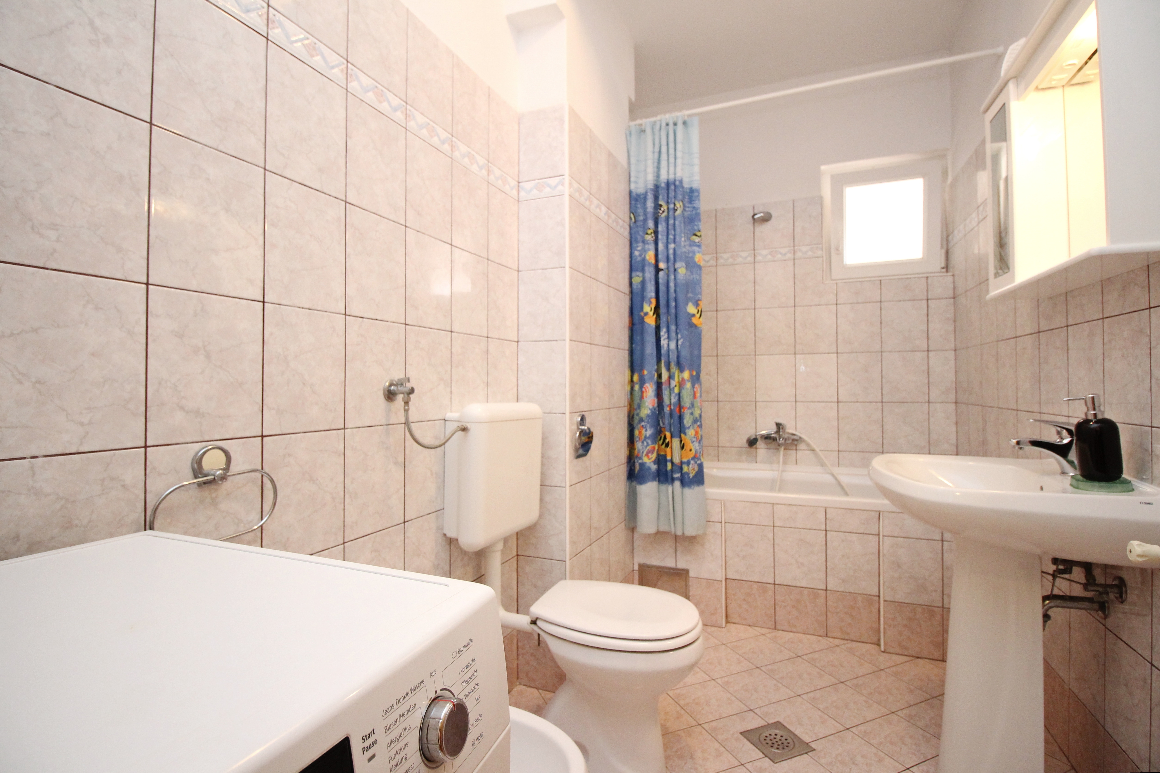 Three bedroom apartment with balcony Baška, Krk  A-d