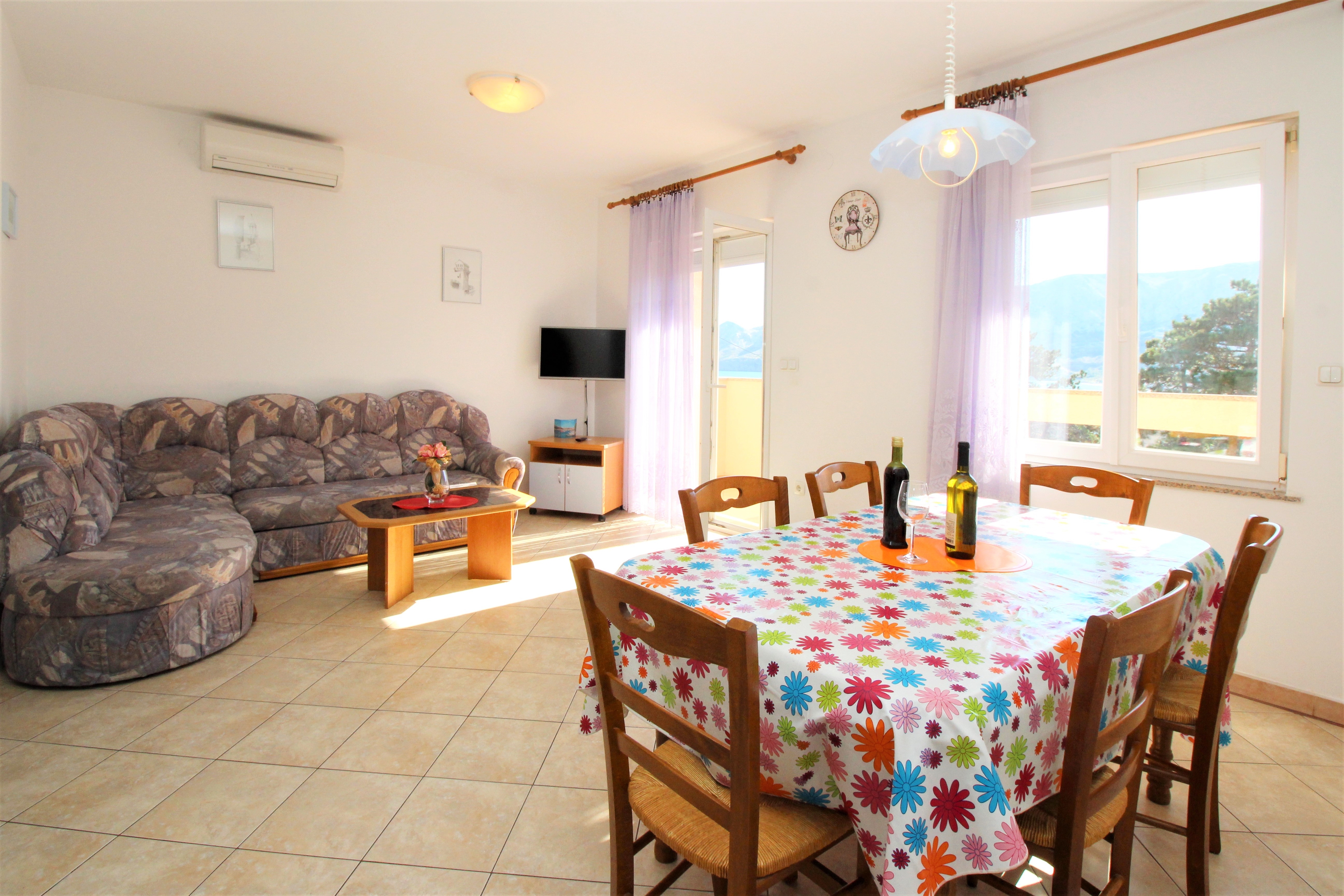 Three bedroom apartment with balcony Baška, Krk (A-22725-d)