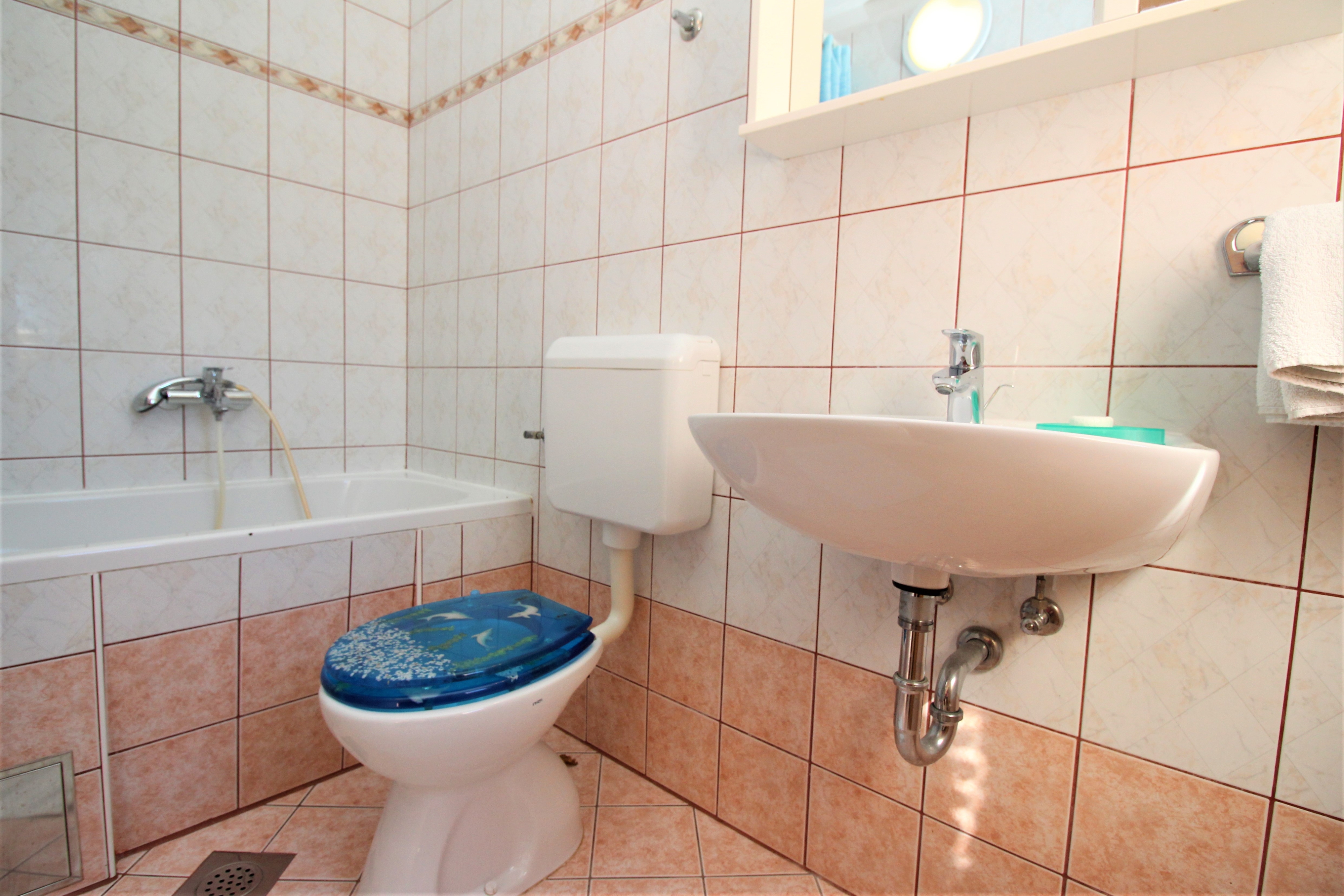 Two bedroom apartment with balcony and sea view Baška, Krk  A-g