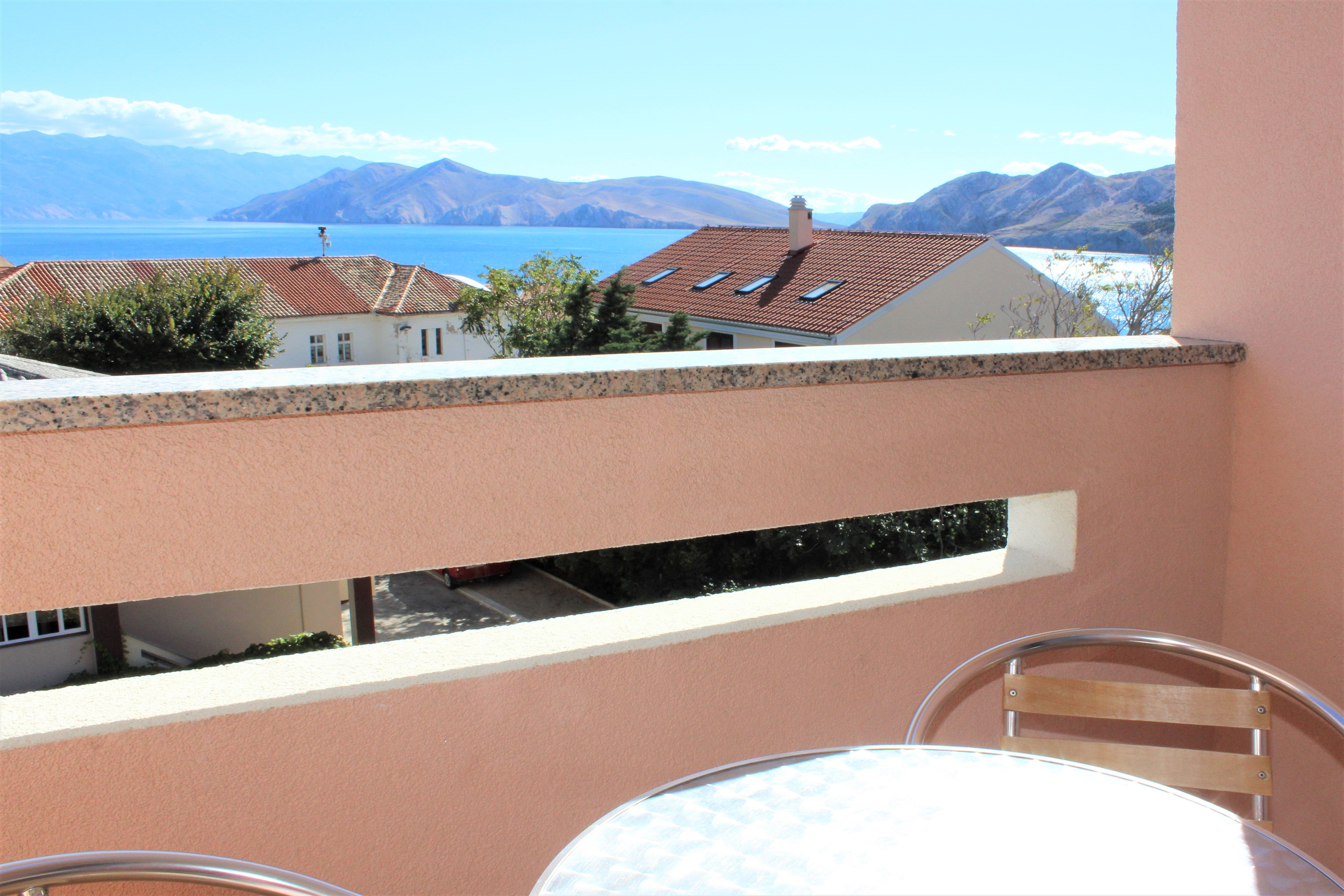 Two bedroom apartment with balcony and sea view Baška, Krk  A-h