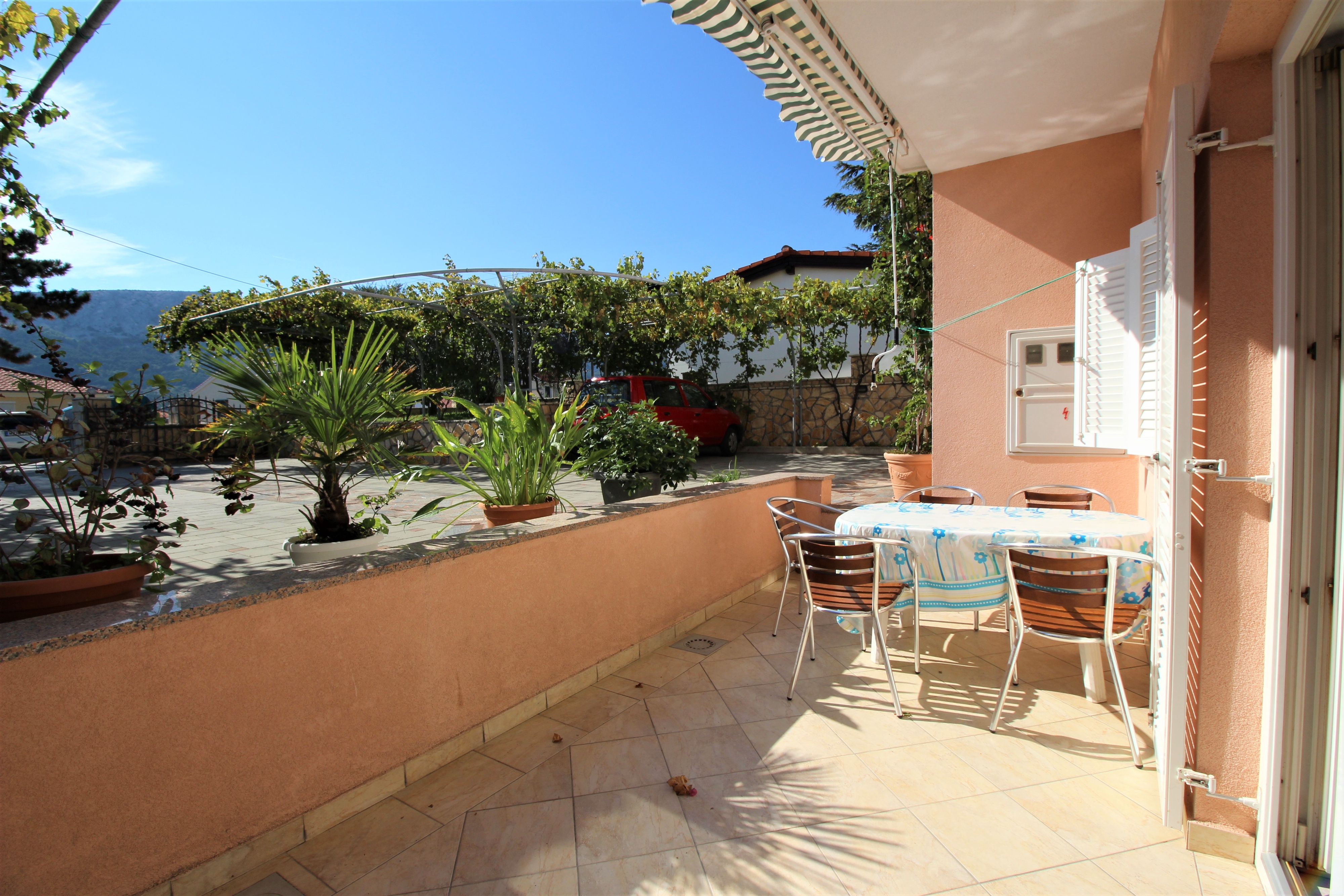 Three bedroom apartment with terrace Baška, Krk (A-22725-i) Three bedroom apartment with terrace Baška, Krk (A-22725-i)