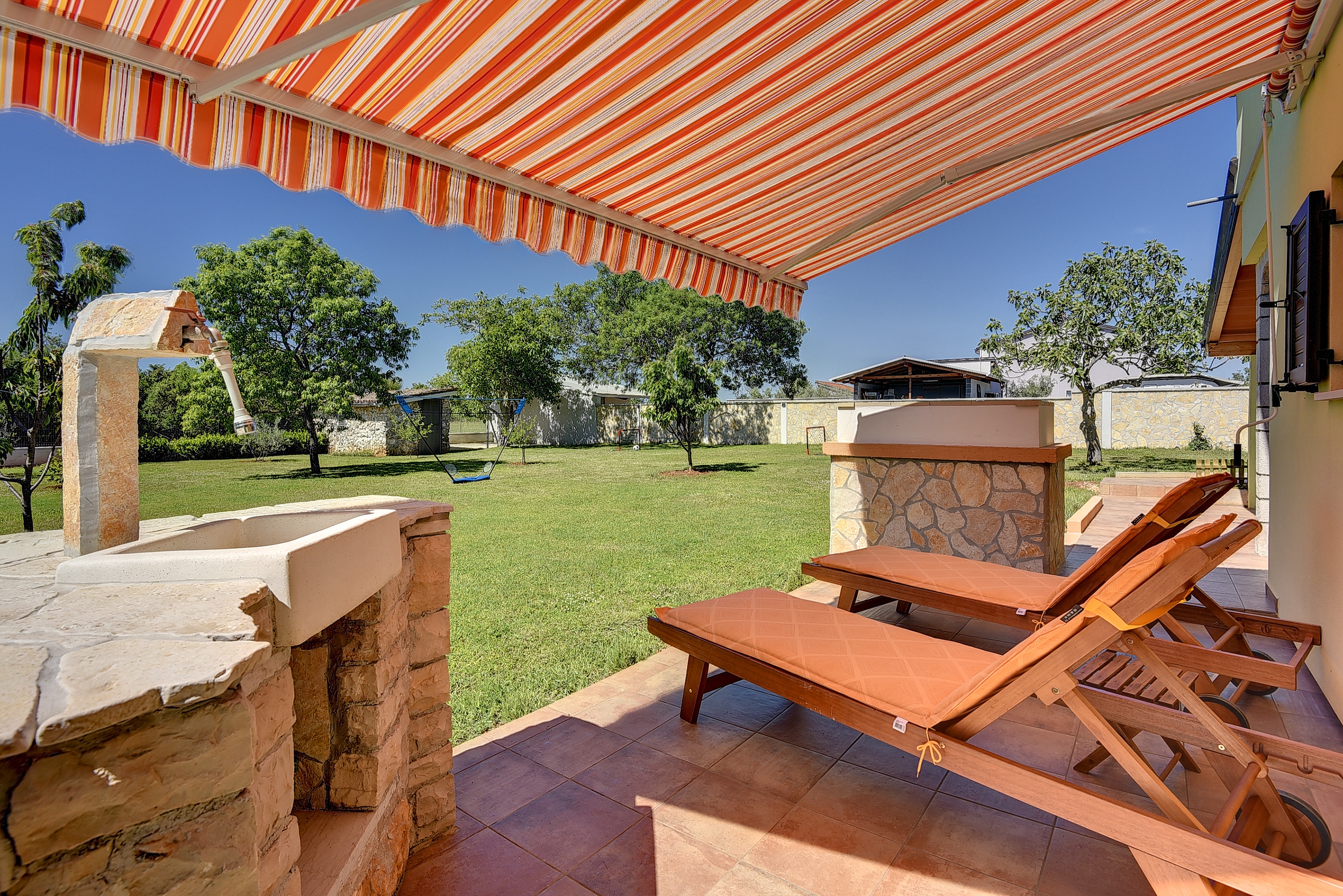 Two bedroom house with terrace Pula (K-22738) Two bedroom house with terrace Pula (K-22738)