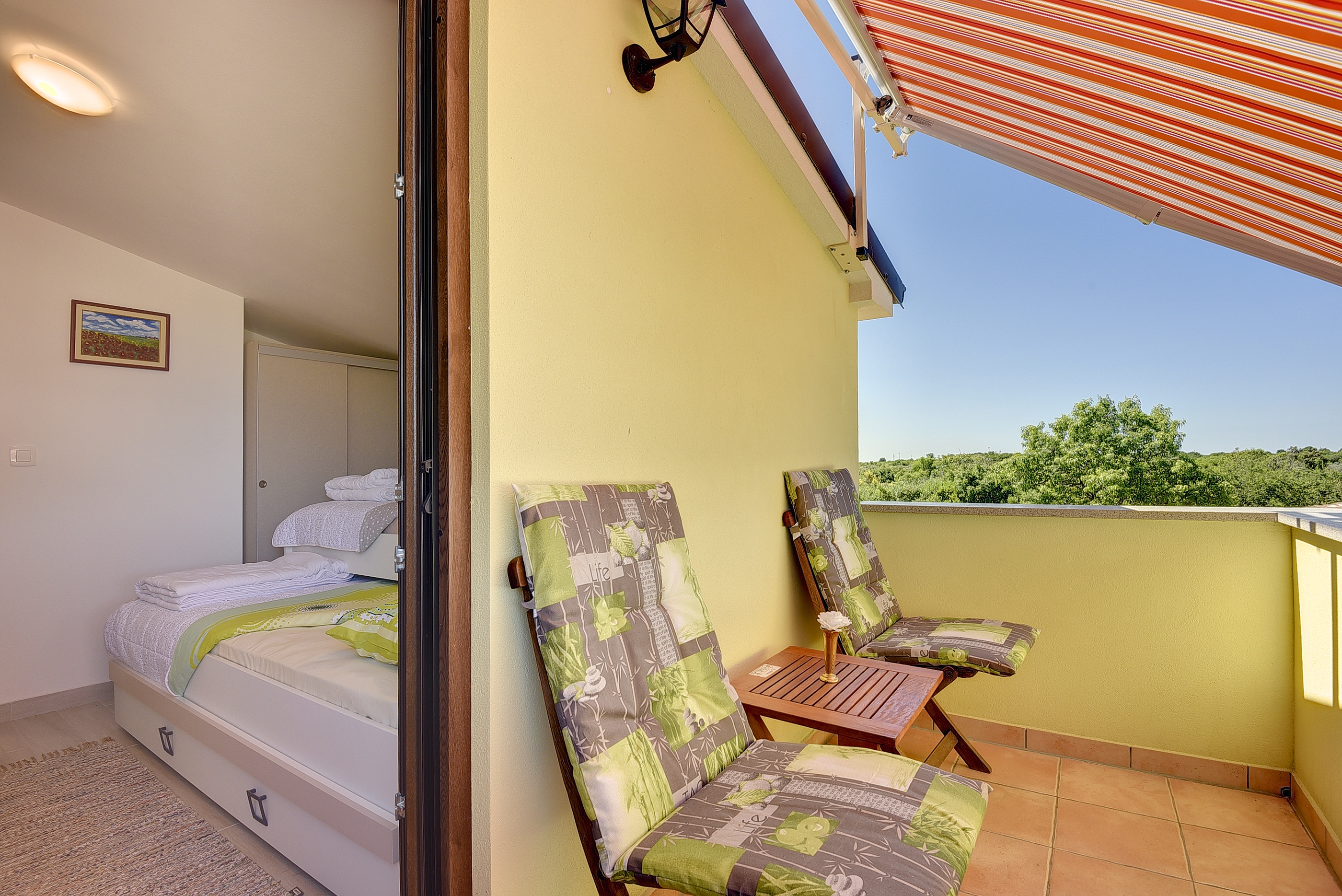 Two bedroom house with terrace Pula  K