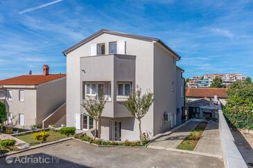 Medulin, Medulin, Object 2274 - Appartementen with pebble beach.