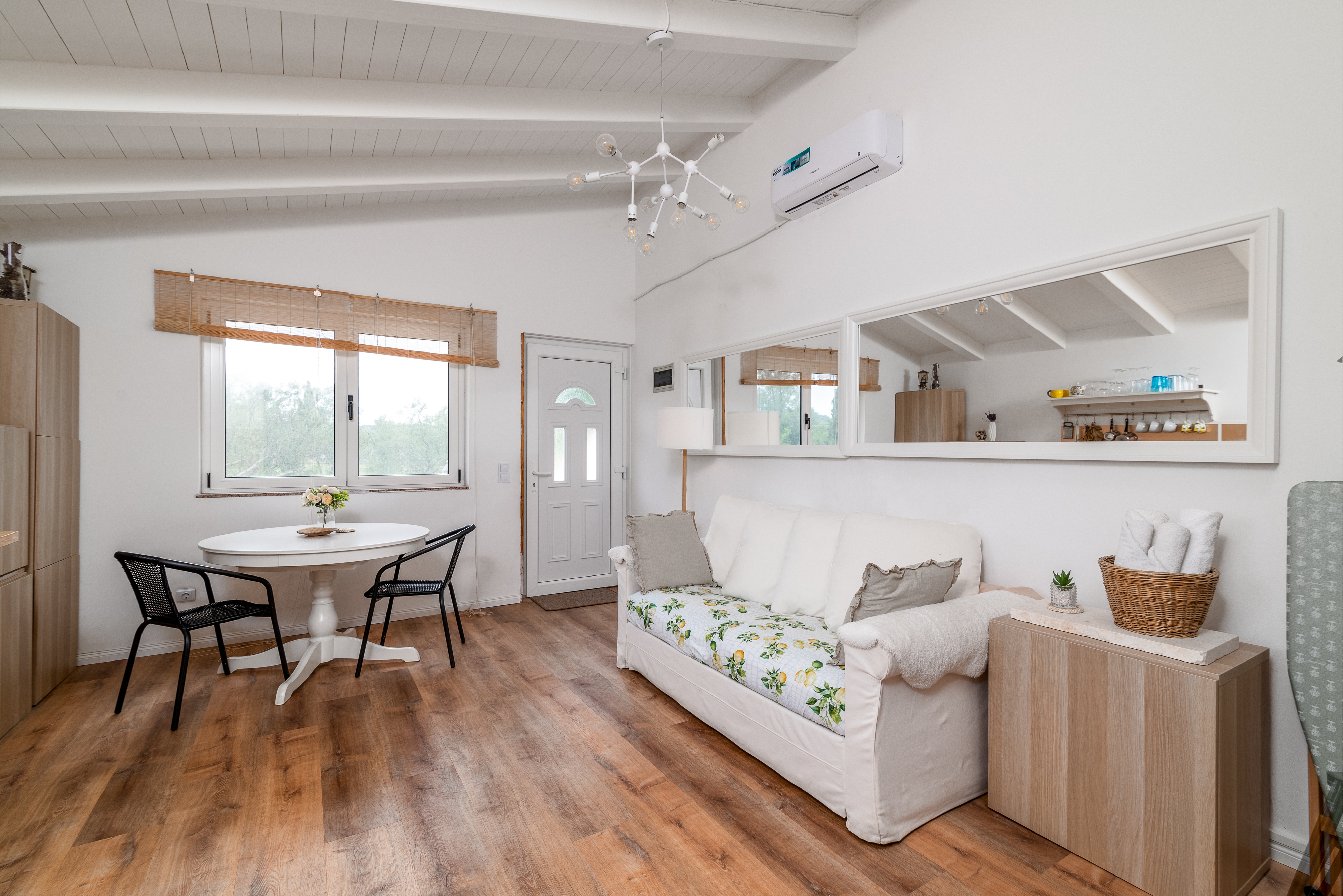 Studio flat with terrace Rovinj (AS-22740-b) Studio flat with terrace Rovinj (AS-22740-b)