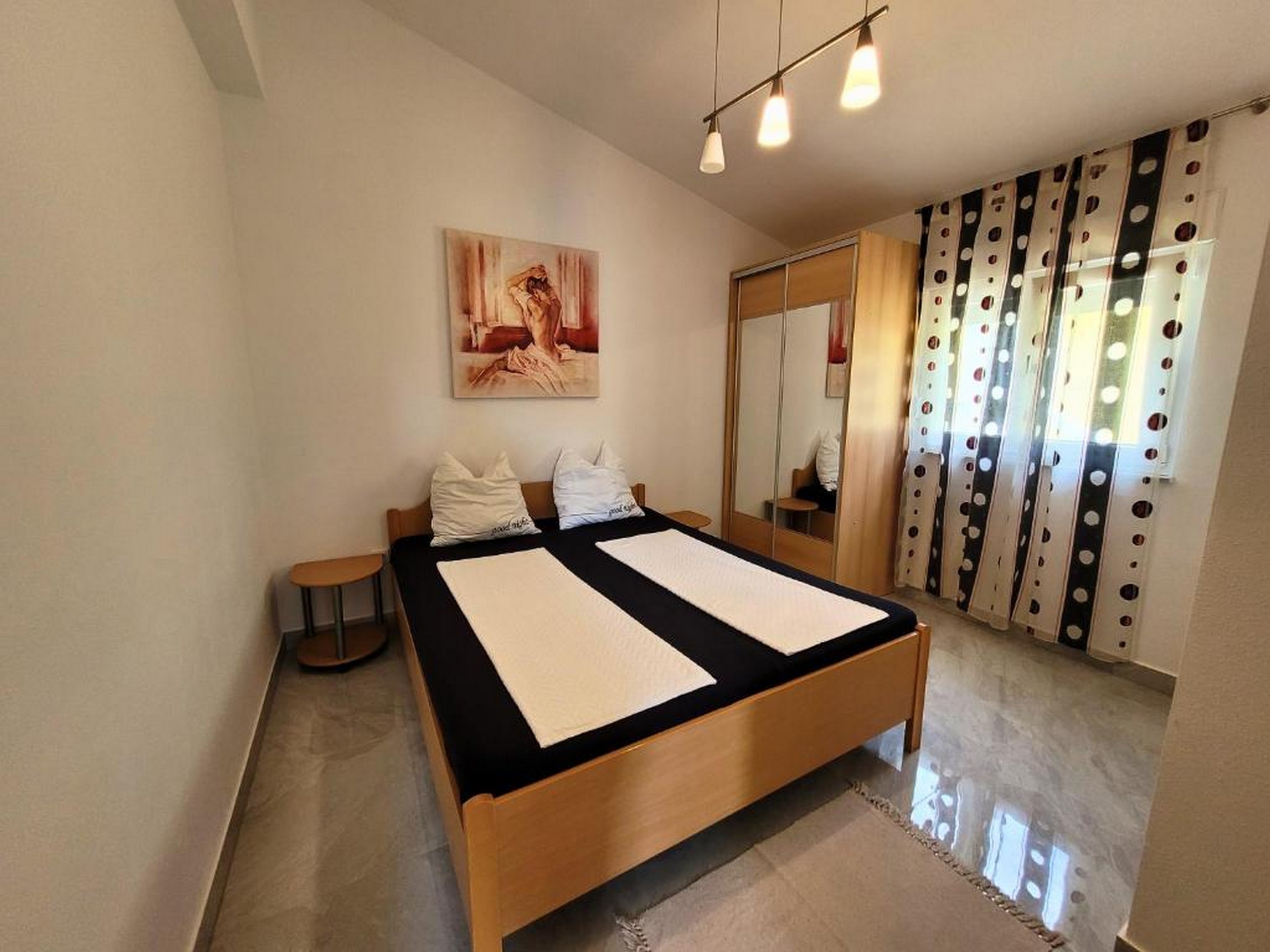 One bedroom apartment with terrace Vir  A-b