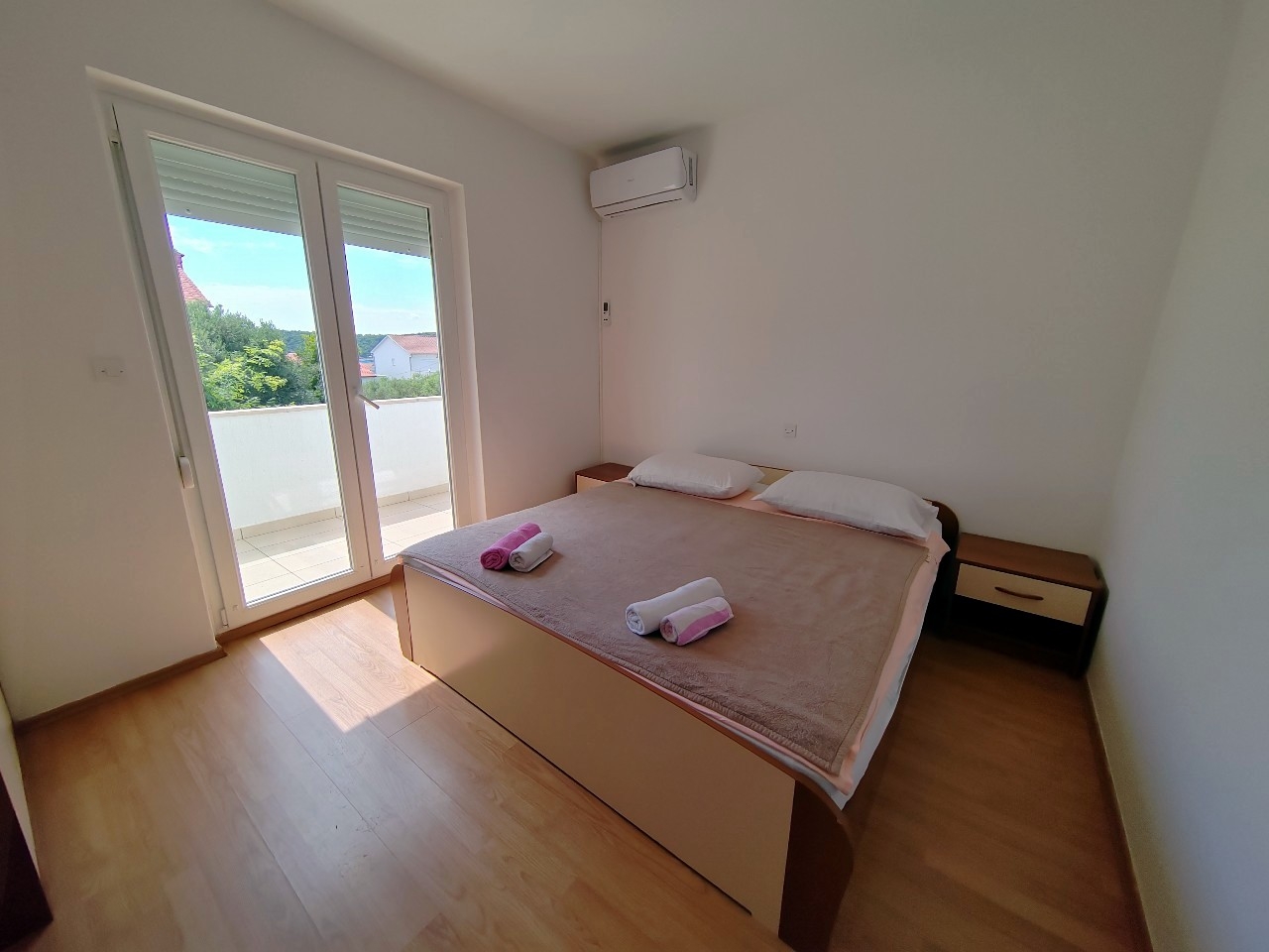 Two bedroom apartment with balcony Barbat, Rab  A-a