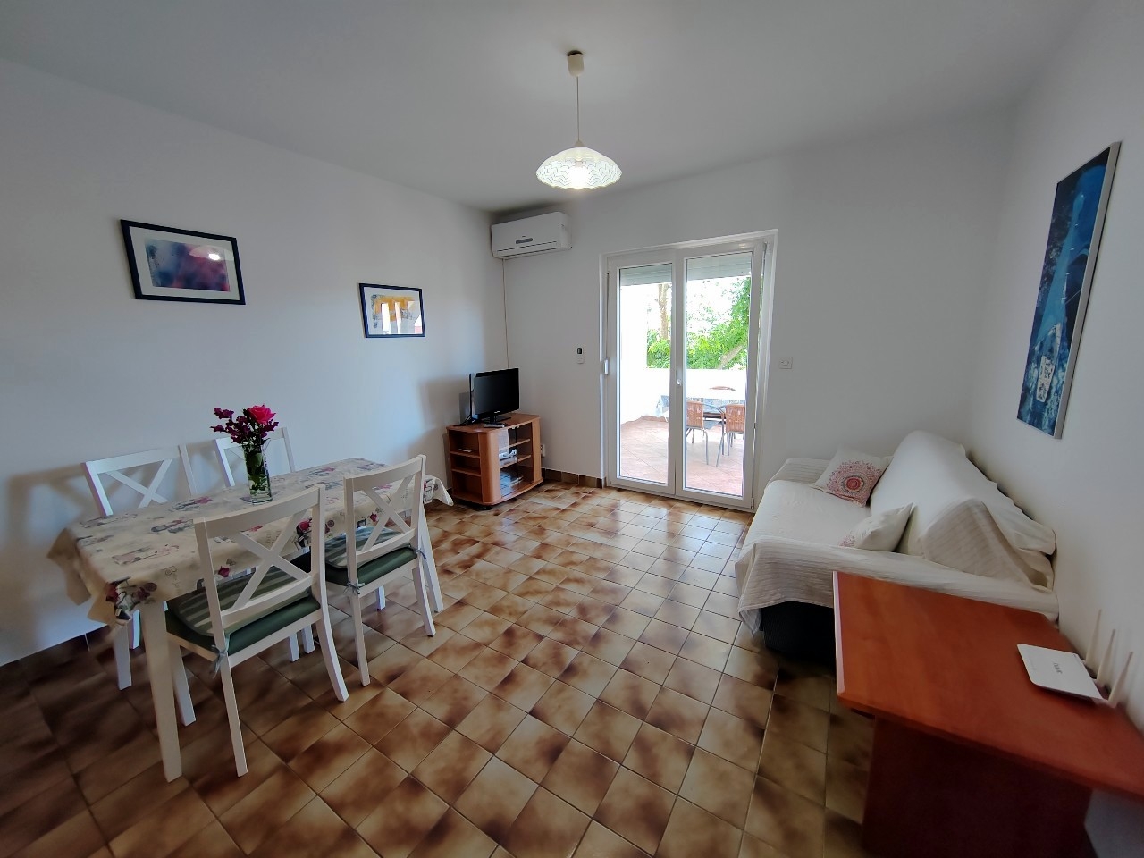 Two bedroom apartment with balcony Barbat, Rab  A-a