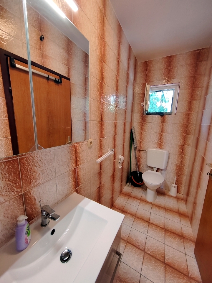 Two bedroom apartment with balcony Barbat, Rab  A-b