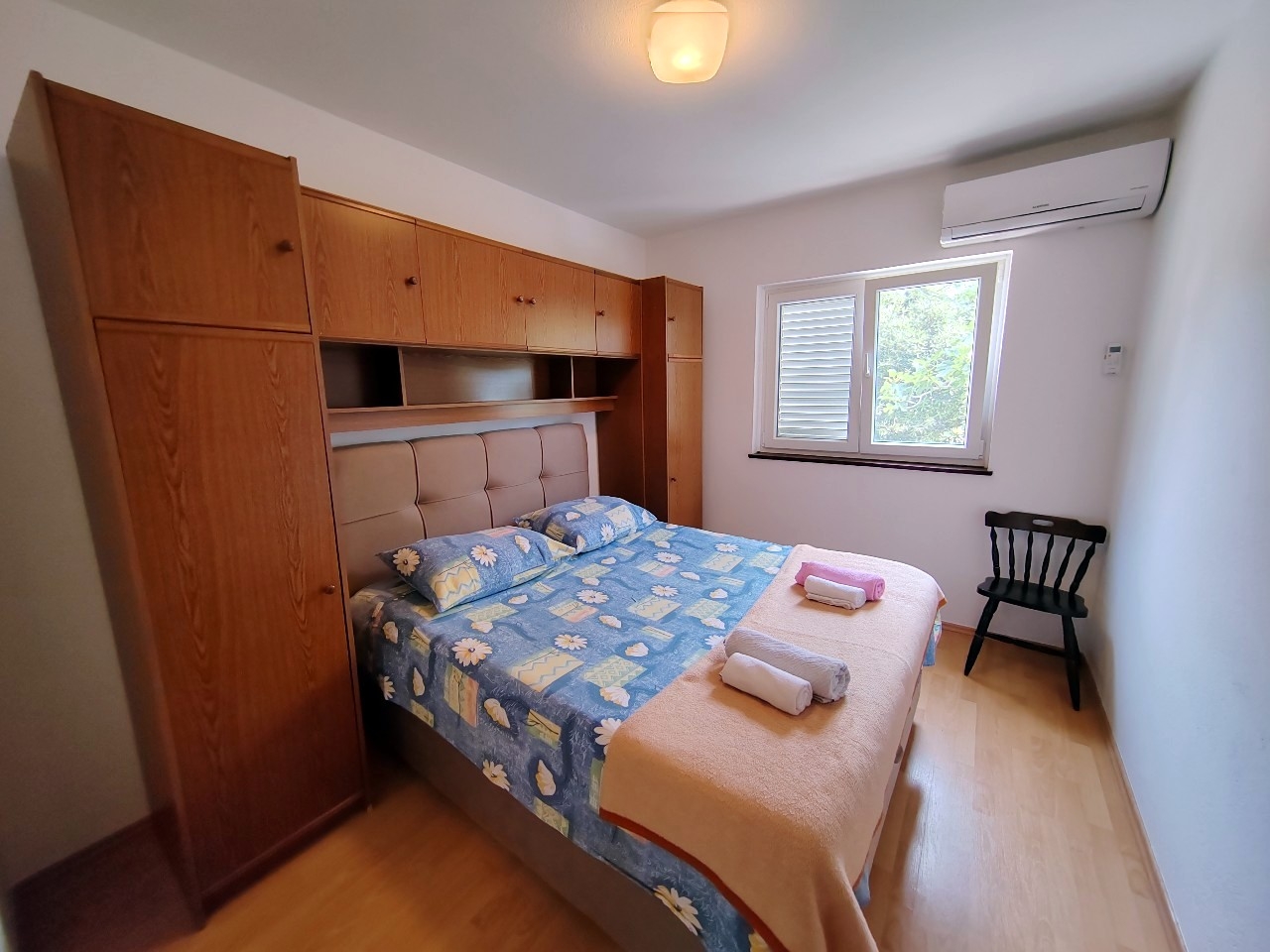 Two bedroom apartment with balcony Barbat, Rab  A-b