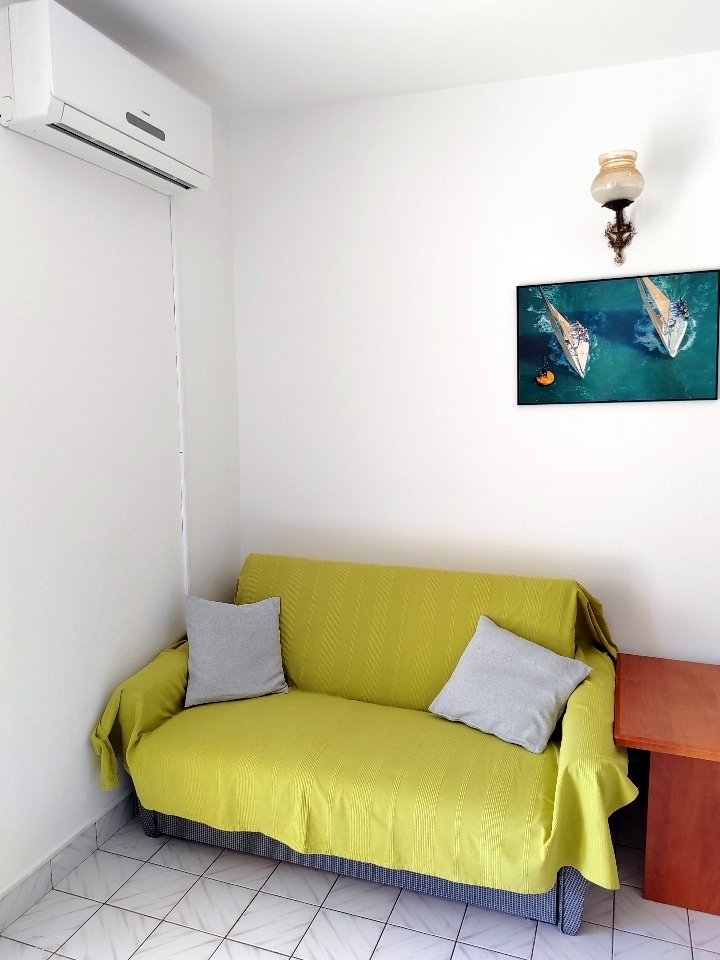 Two bedroom apartment with balcony Barbat, Rab  A-b
