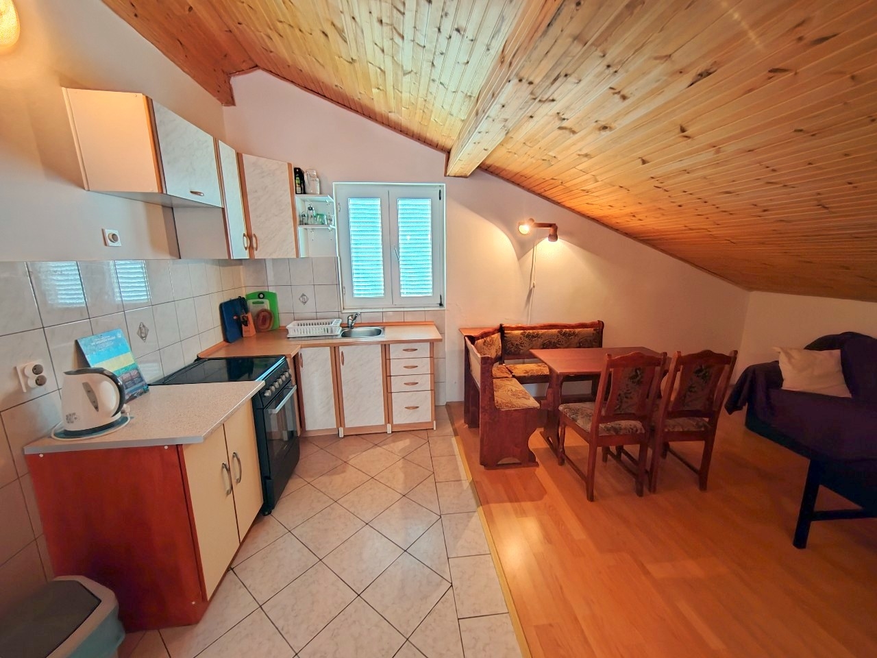 Three bedroom apartment with balcony and sea view Barbat, Rab  A-c