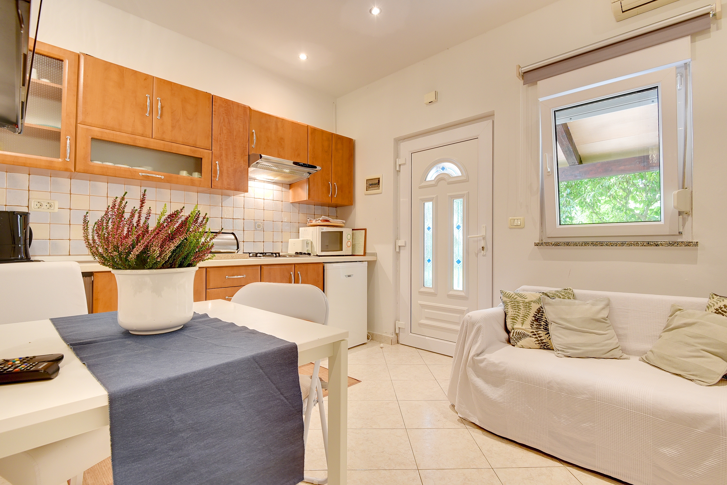 One bedroom apartment with air-conditioning Medulin (A-22764-a) One bedroom apartment with air-conditioning Medulin (A-22764-a)